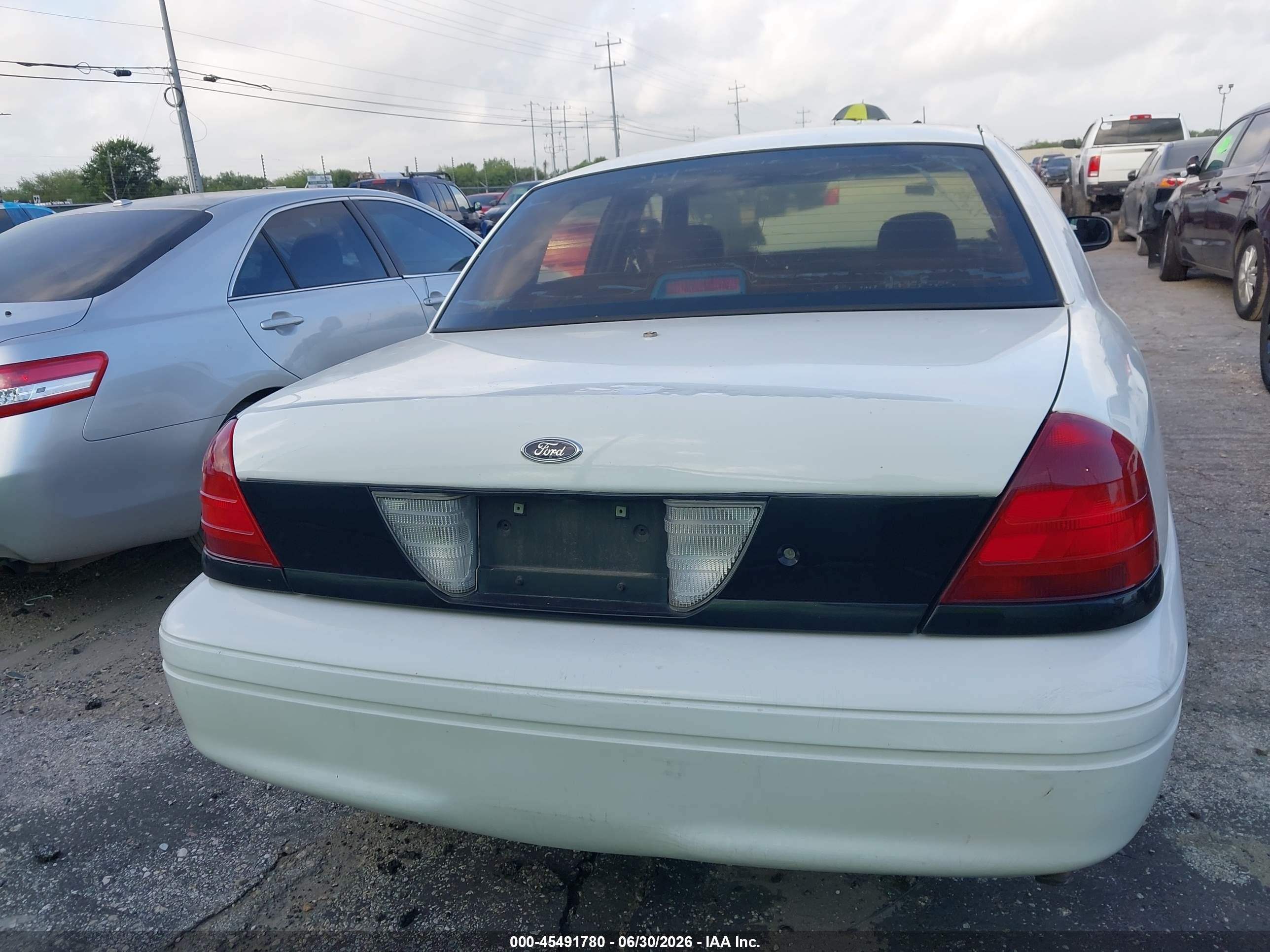 2008 Ford Crown Victoria Police/police Interceptor White vin: 2FAFP71V68X137438