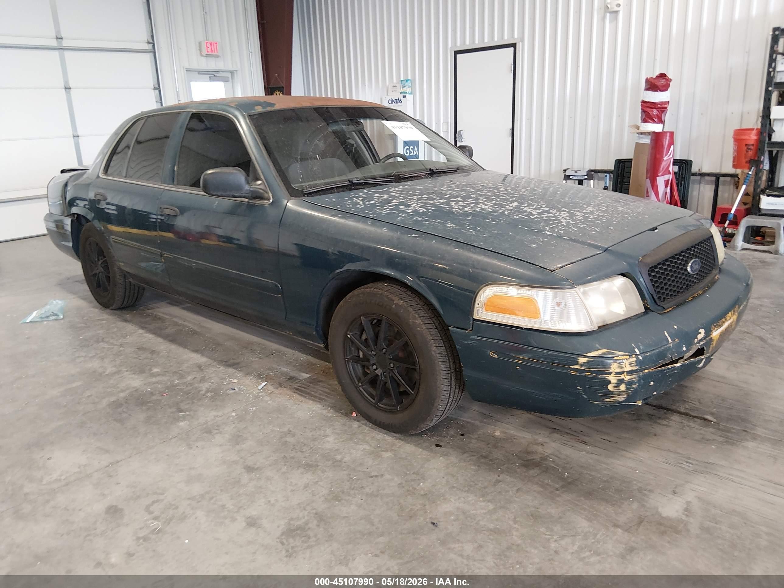 2004 Ford Crown Victoria Police Navy vin: 2FAFP71W14X135020