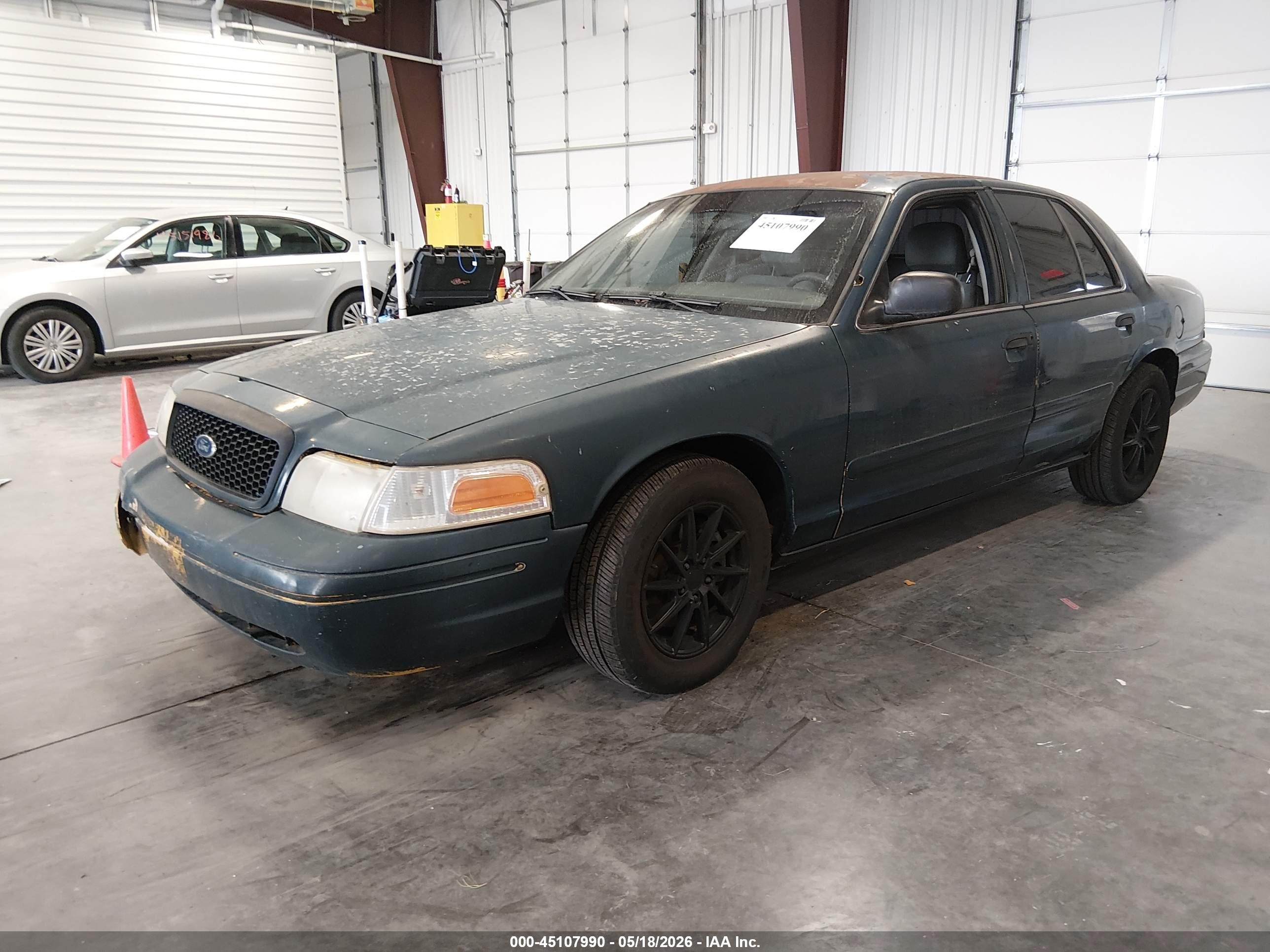2004 Ford Crown Victoria Police Navy vin: 2FAFP71W14X135020