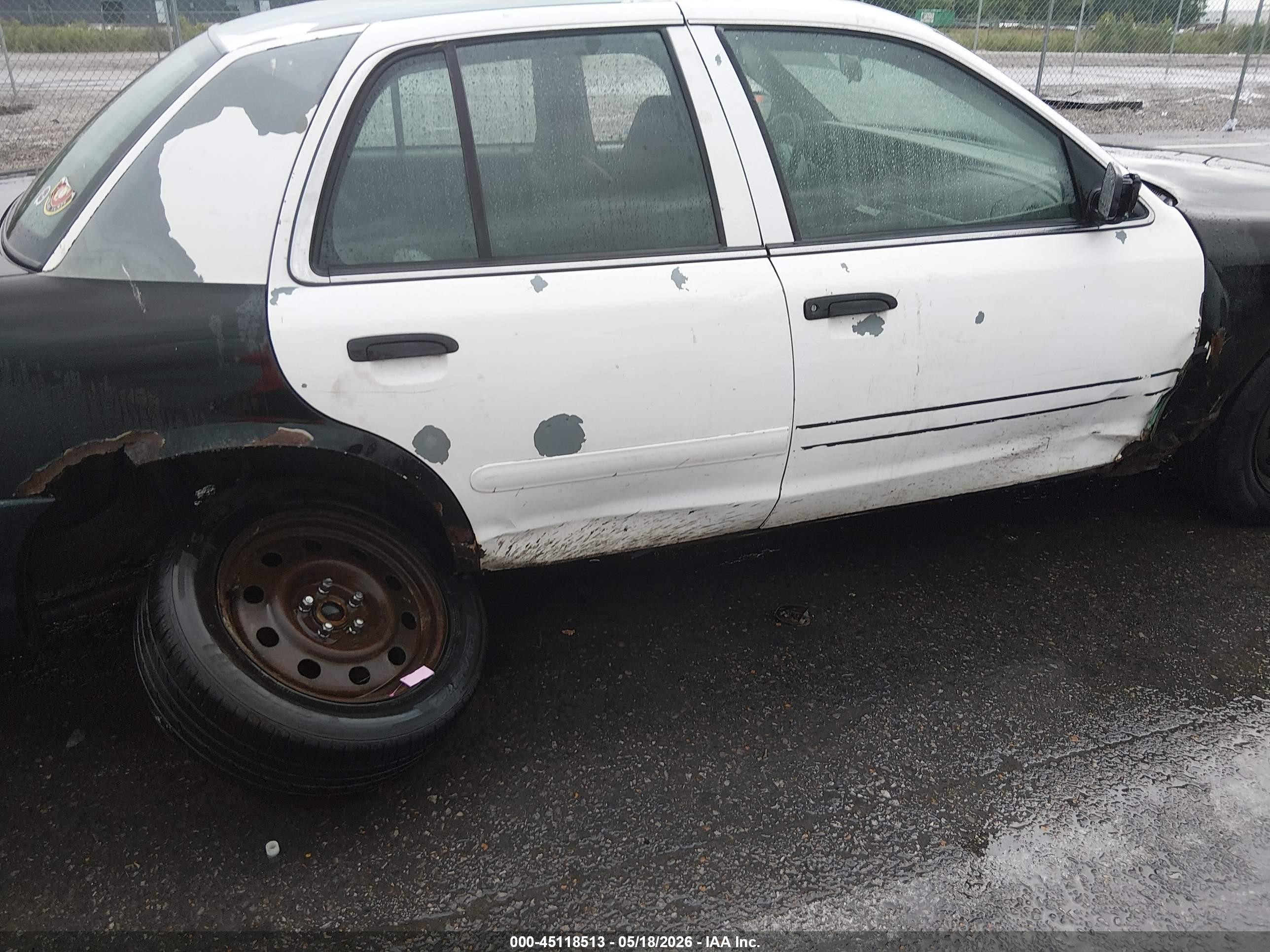 2007 Ford Crown Victoria Police/police Interceptor Black vin: 2FAFP71W17X103818