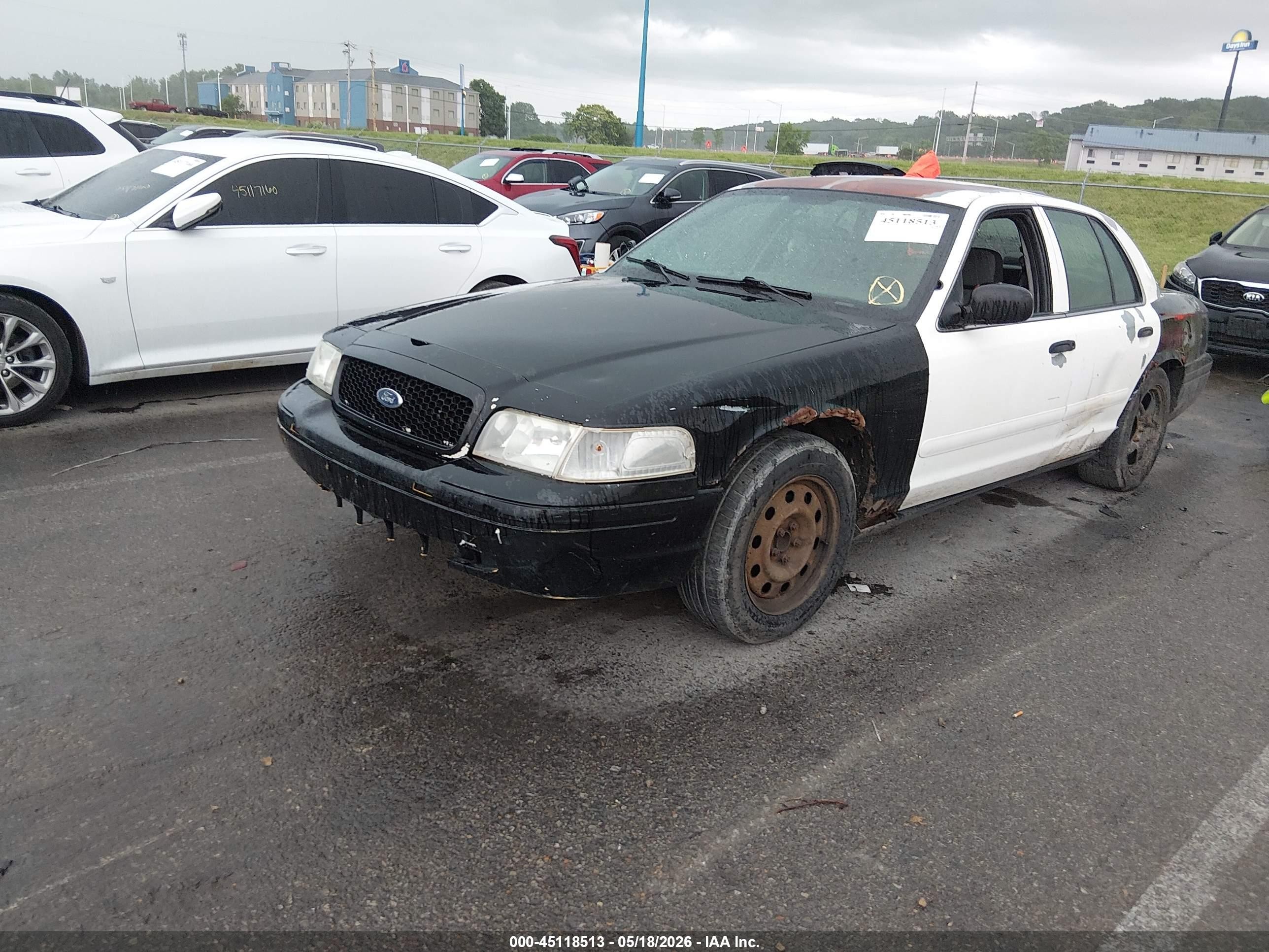 2007 Ford Crown Victoria Police/police Interceptor Black vin: 2FAFP71W17X103818
