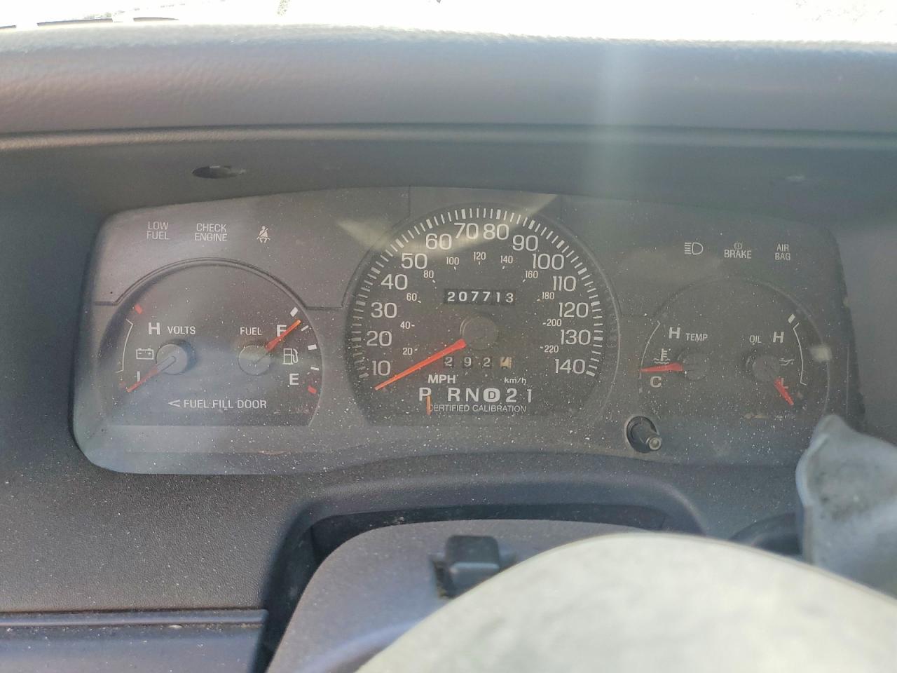 2000 Ford Crown Victoria Police Interceptor Silver vin: 2FAFP71W1YX101634