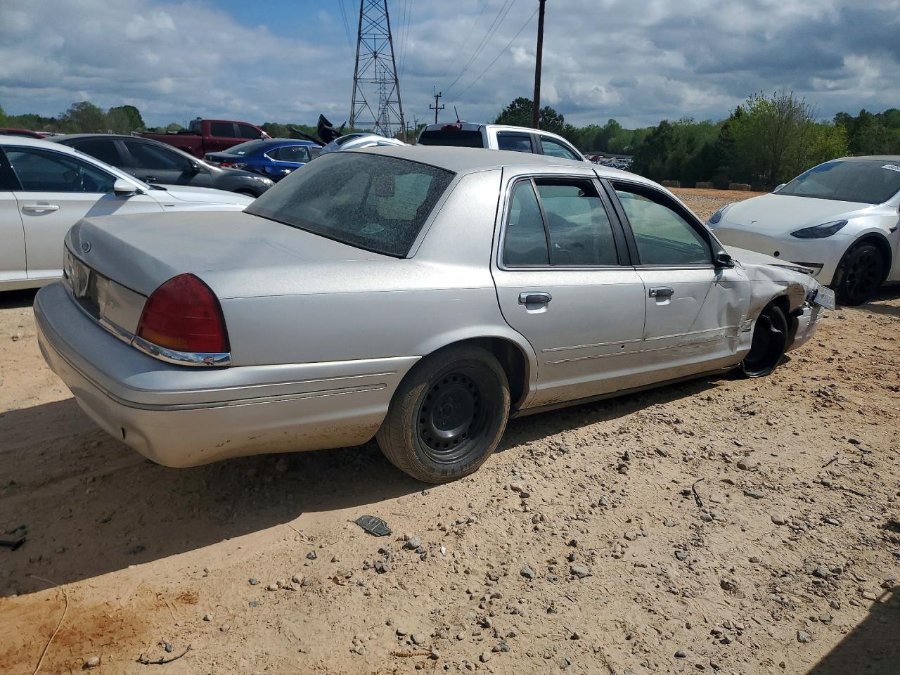 2000 Ford Crown Victoria Police Interceptor Silver vin: 2FAFP71W1YX101634