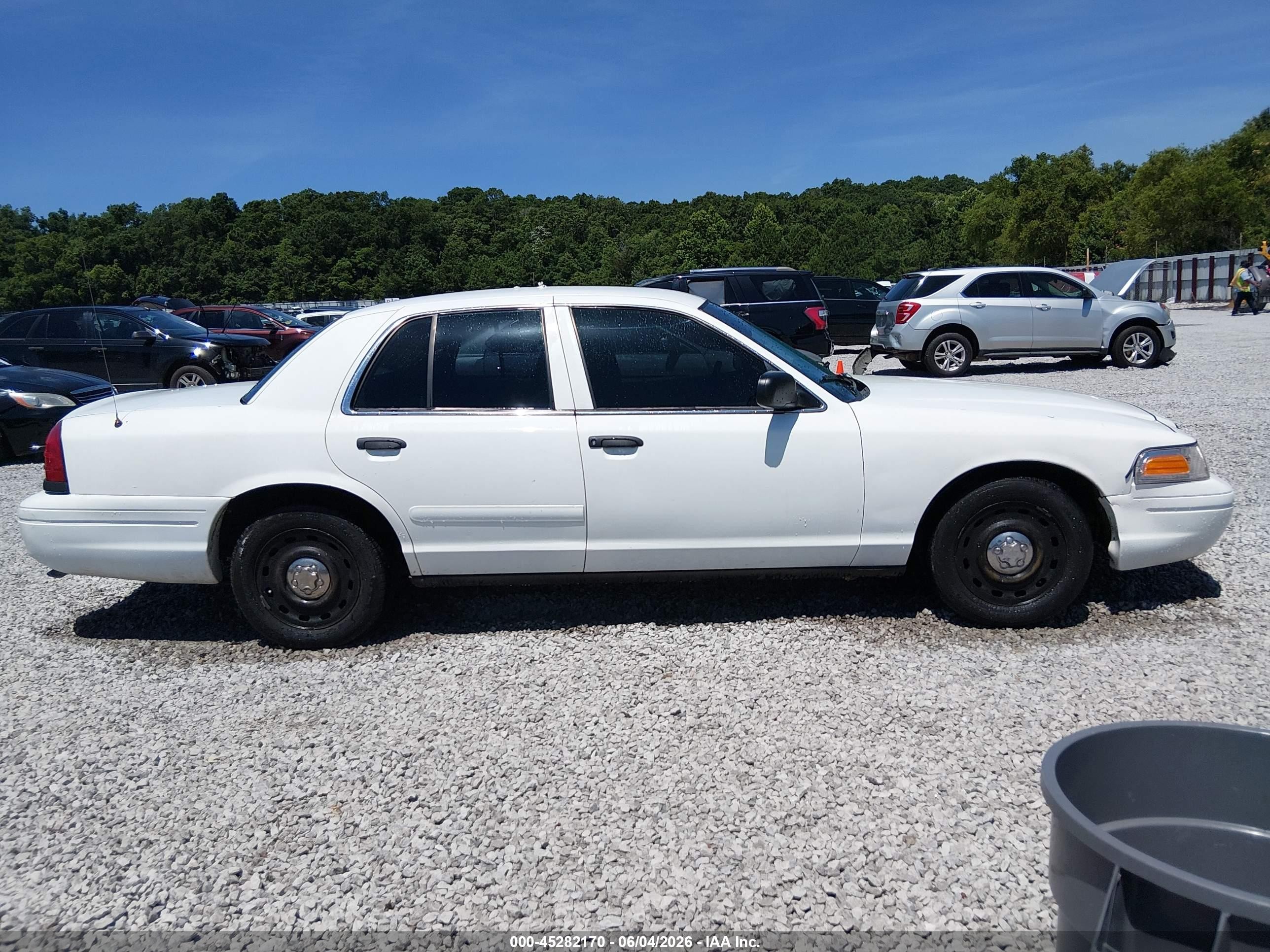 2005 Ford Crown Victoria Police Белый vin: 2FAFP71W25X132659