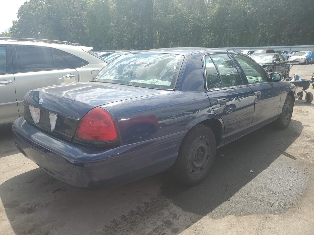 2003 Ford Crown Victoria Police Interceptor Blue vin: 2FAFP71W43X196943