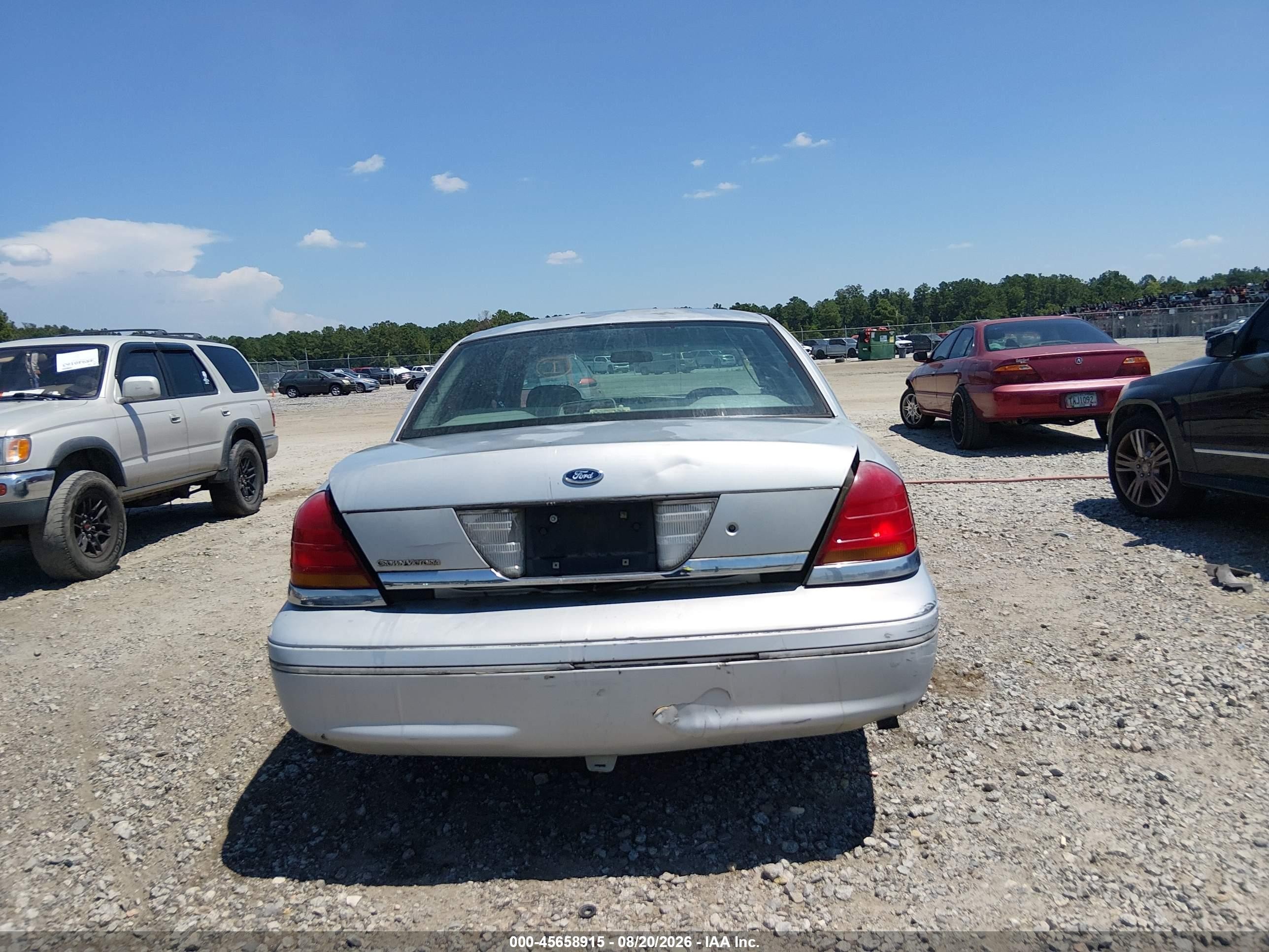 1999 Ford Crown Victoria Police Interceptor Gray vin: 2FAFP71W4XX134903