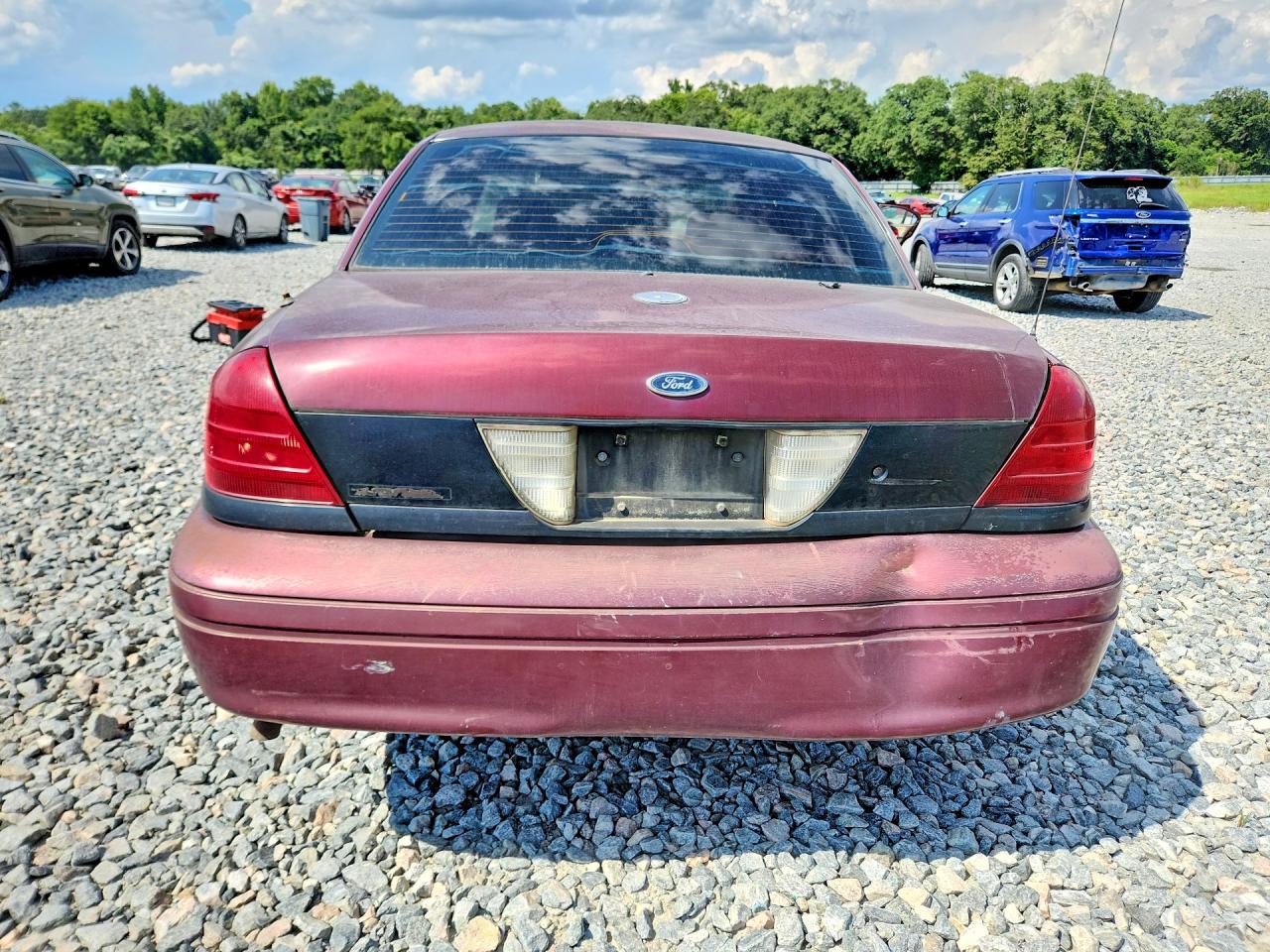 2005 Ford Crown Victoria Police Interceptor Burgundy vin: 2FAFP71W55X158558