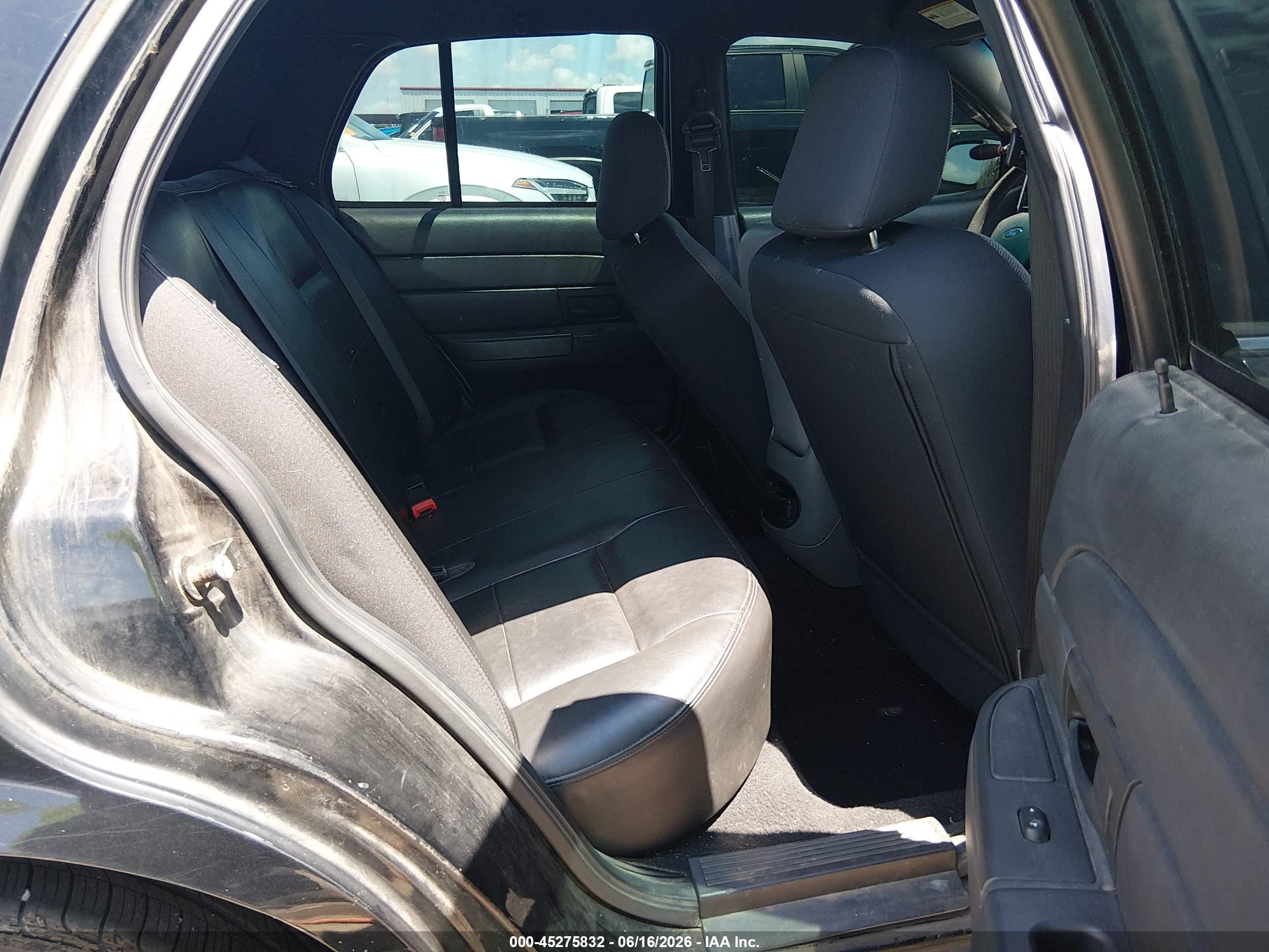 2007 Ford Crown Victoria Police/police Interceptor Черный vin: 2FAFP71W57X126745