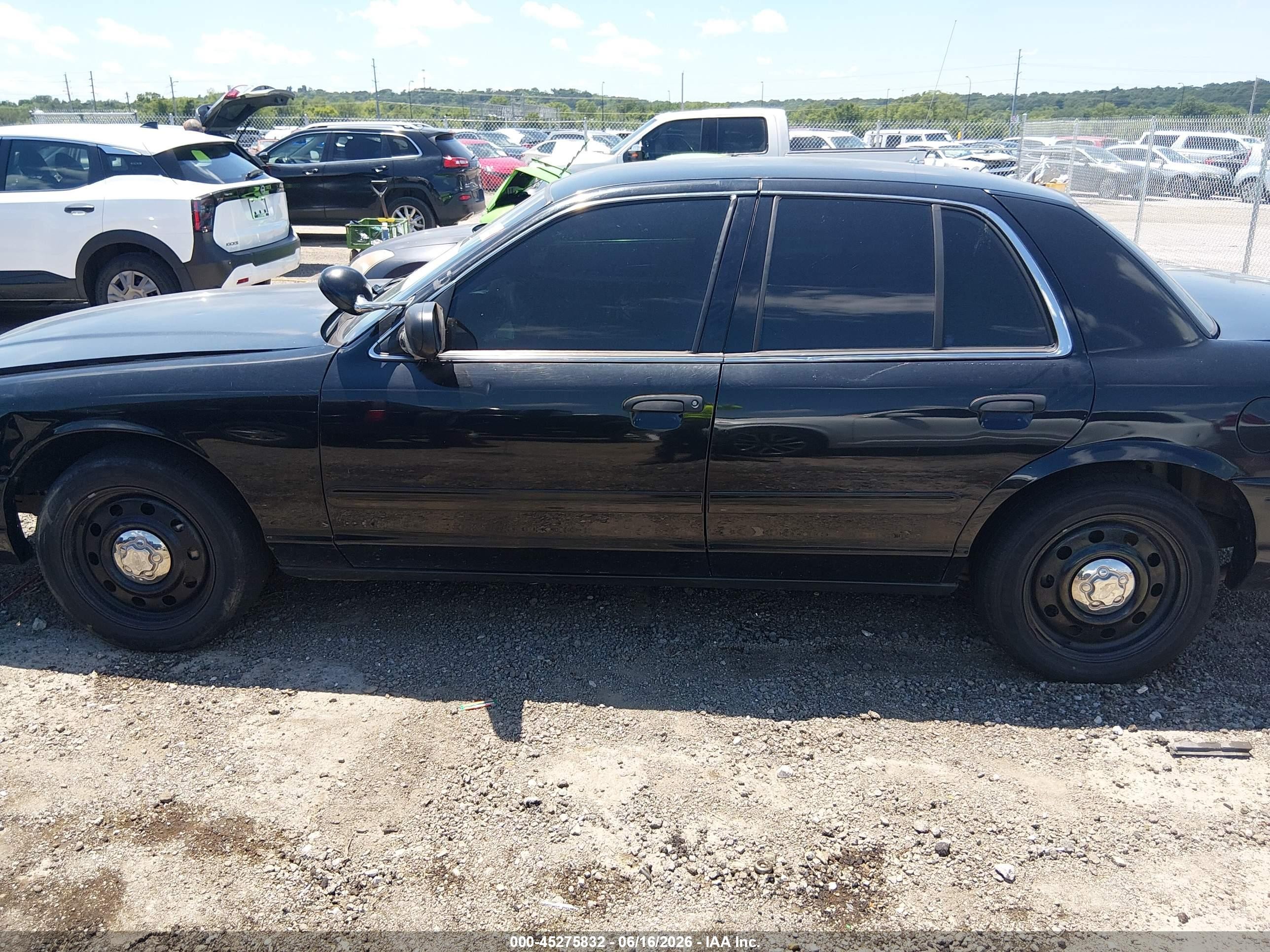 2007 Ford Crown Victoria Police/police Interceptor Черный vin: 2FAFP71W57X126745