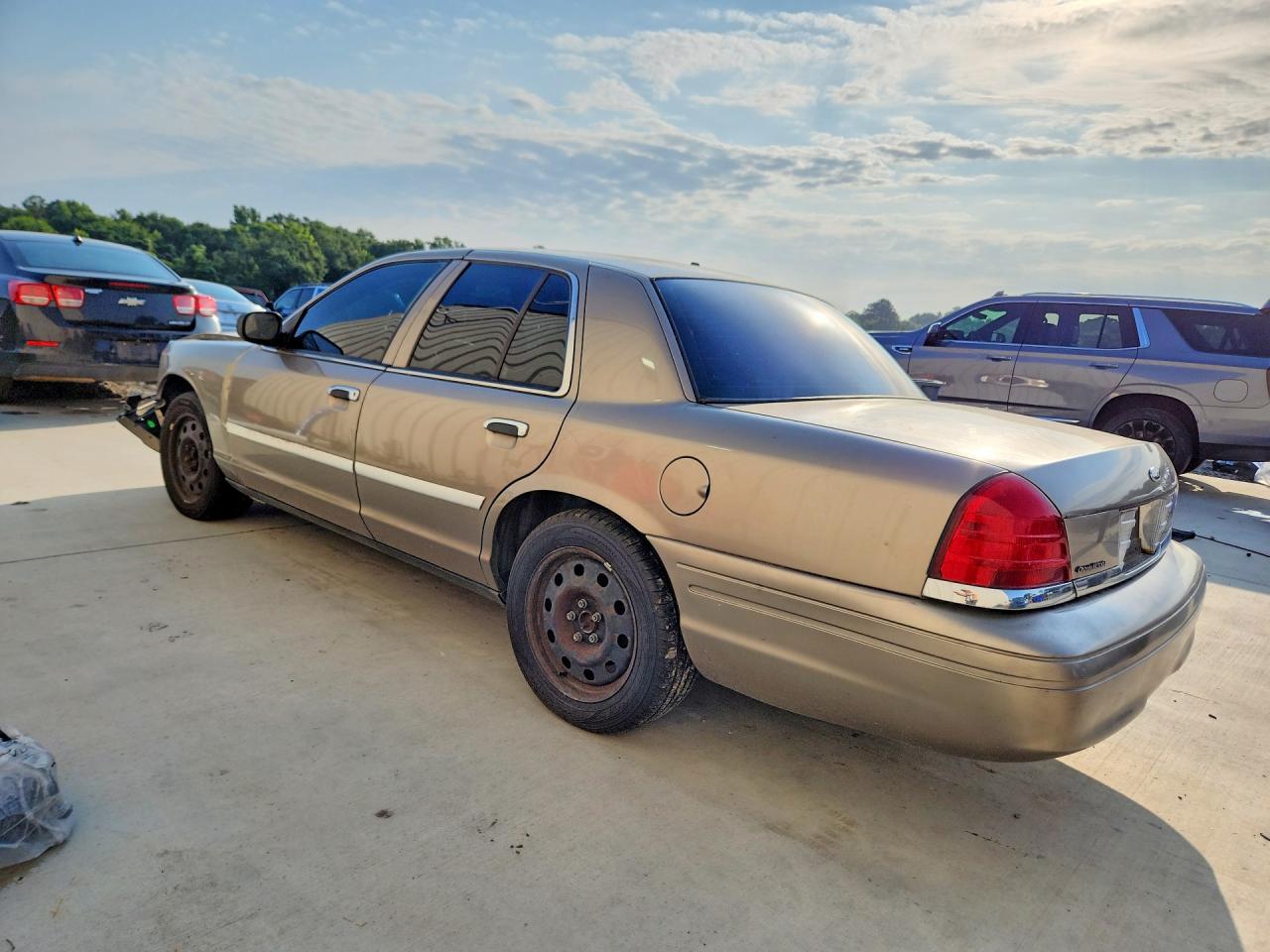 2006 Ford Crown Victoria Police Interceptor Tan vin: 2FAFP71W66X135761