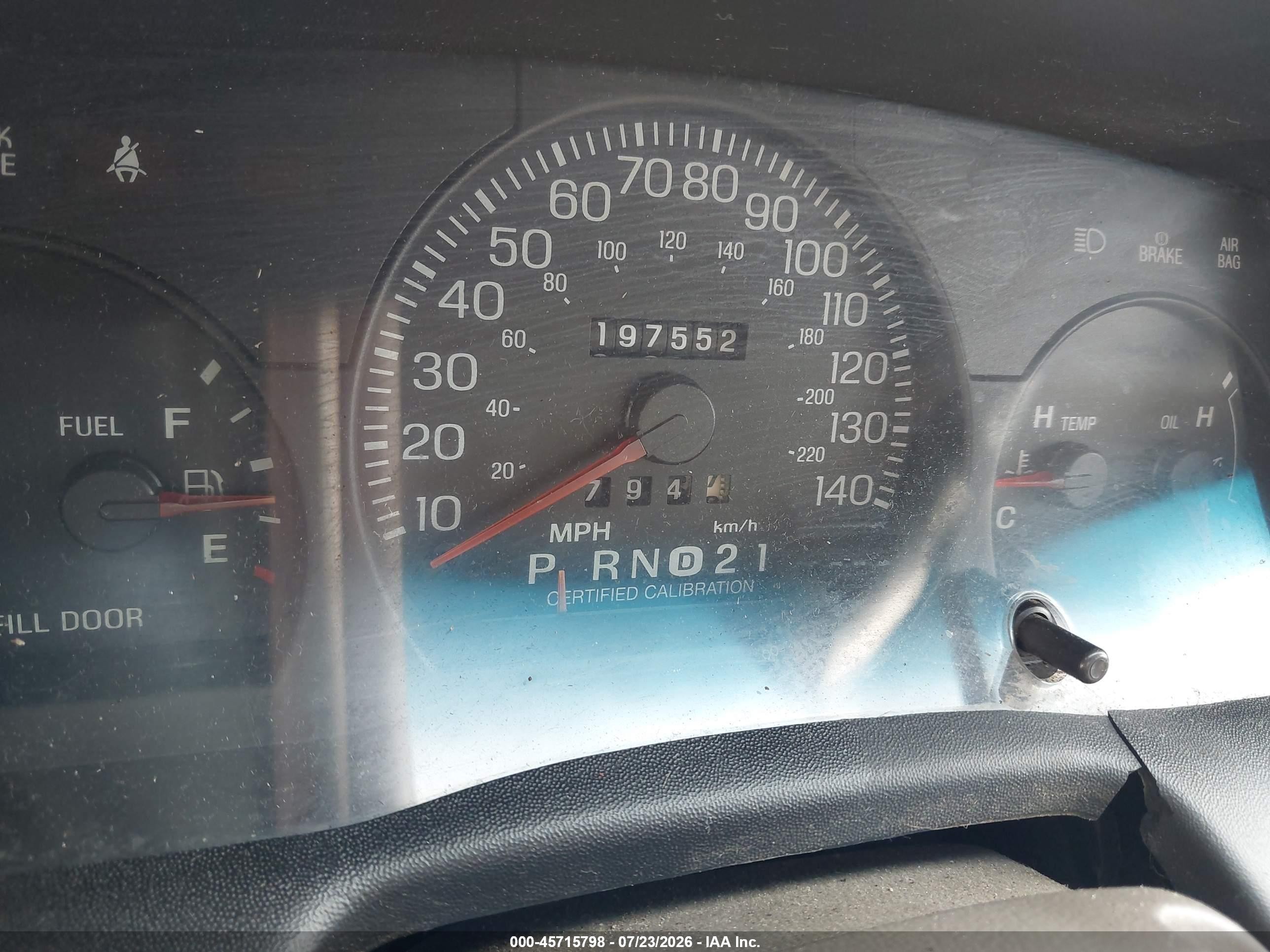 2003 Ford Crown Victoria Police Золотой vin: 2FAFP71W73X205327