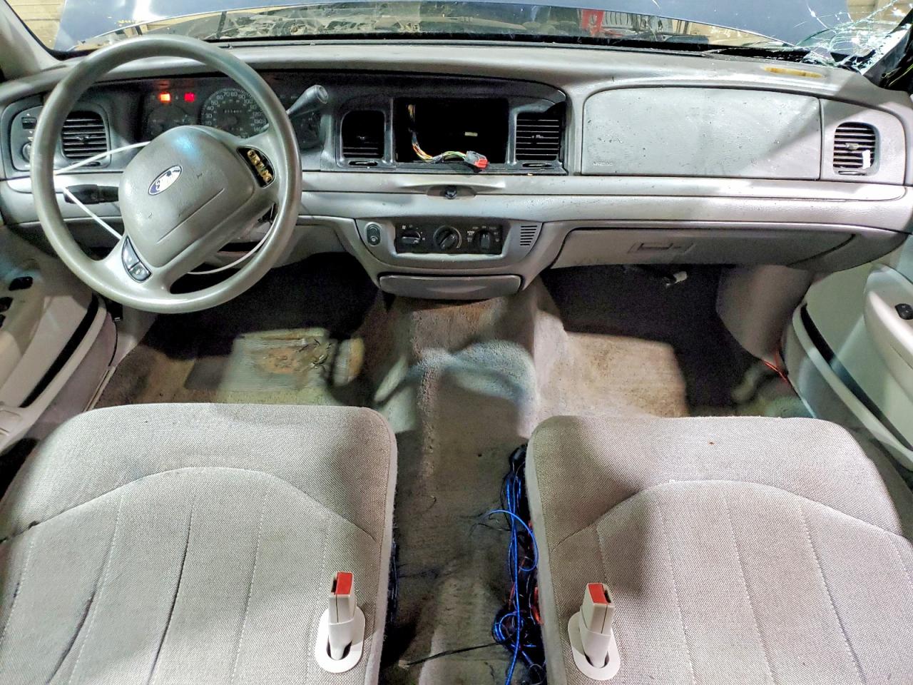 2001 Ford Crown Victoria Police Interceptor Blue vin: 2FAFP71W81X202109