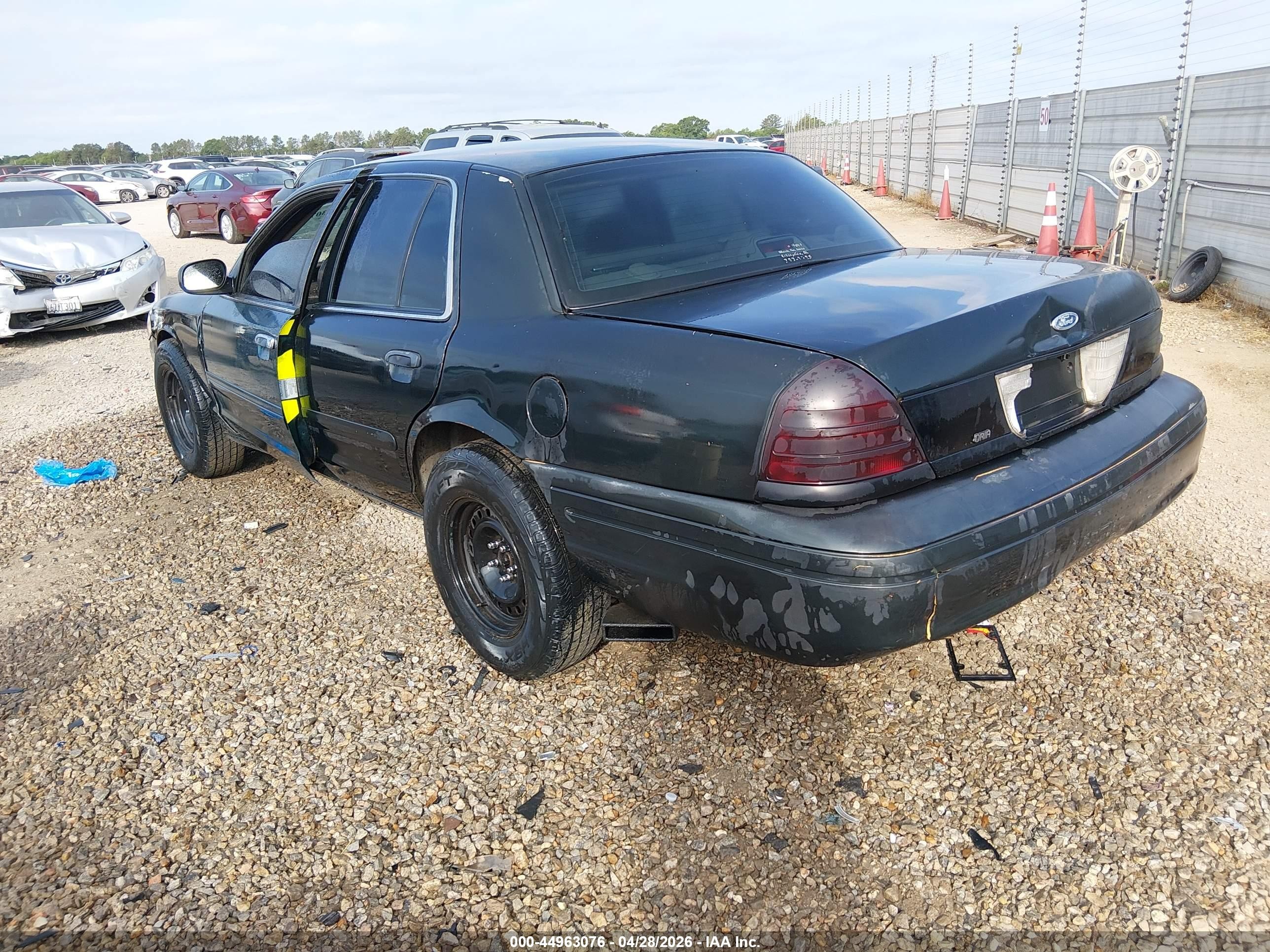 2003 Ford Crown Victoria Police Green vin: 2FAFP71W83X131755