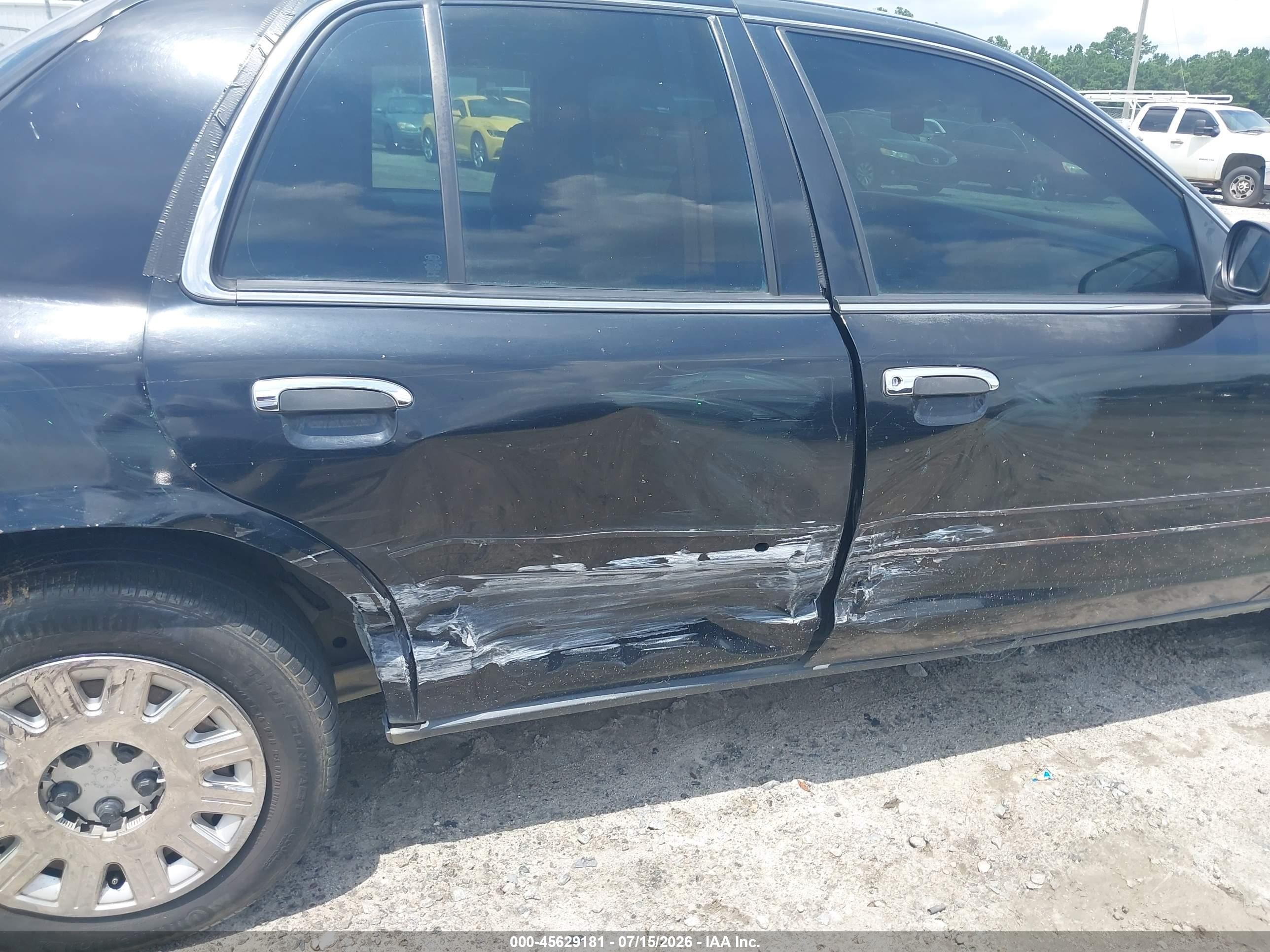 2005 Ford Crown Victoria Police Black vin: 2FAFP71W85X112366