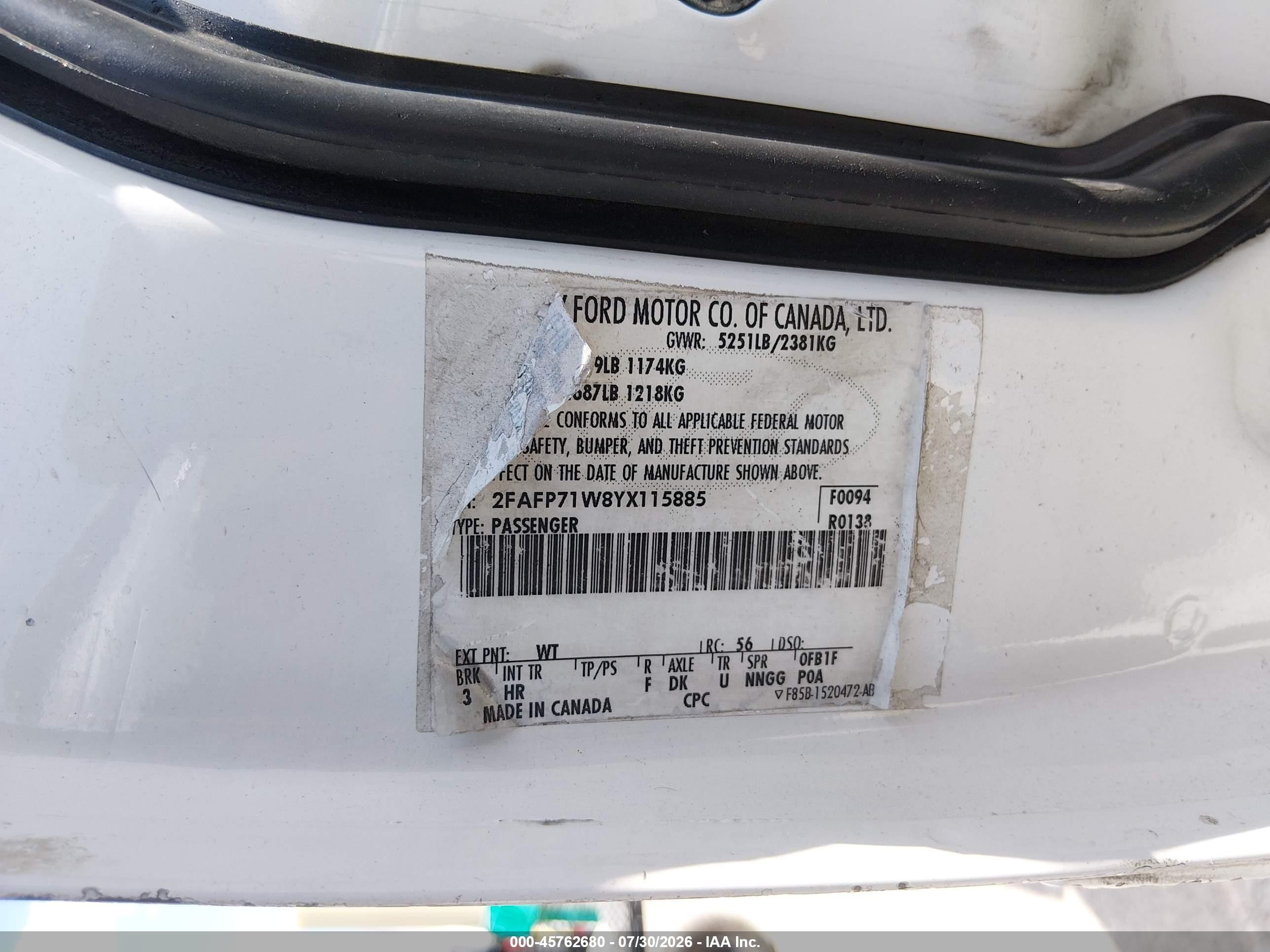 2000 Ford Crown Victoria Police Interceptor White vin: 2FAFP71W8YX115885