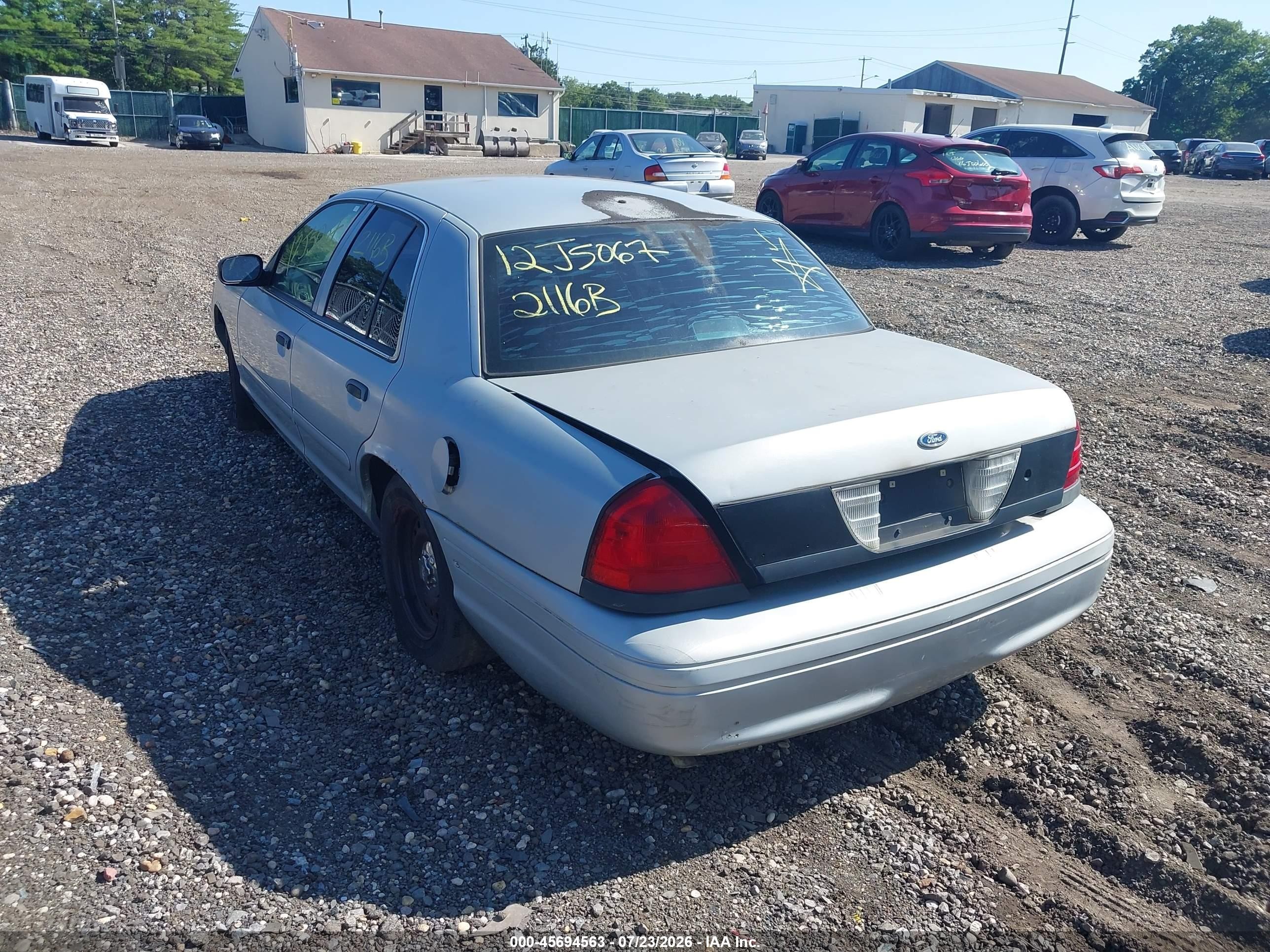 2001 Ford Crown Victoria Police Interceptor Silver vin: 2FAFP71W91X126769