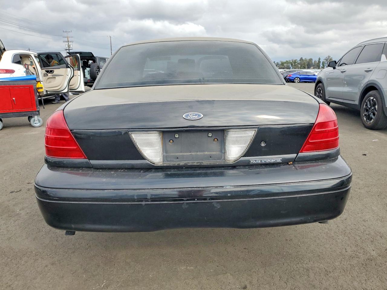 2002 Ford Crown Victoria Police Interceptor Черный vin: 2FAFP71W92X157408