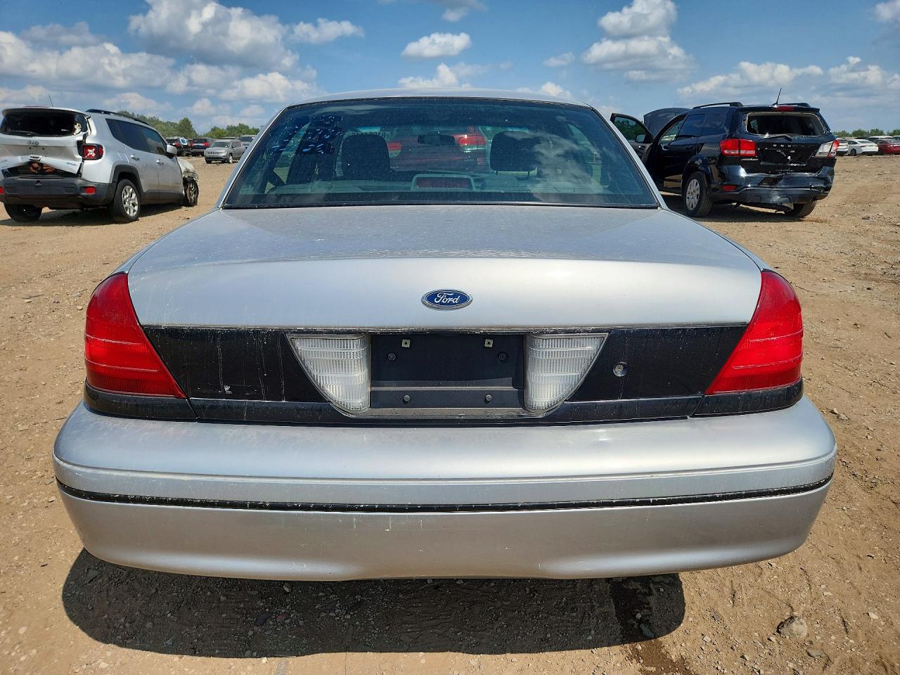 2003 Ford Crown Victoria Police Interceptor Серебряный vin: 2FAFP71W93X167518