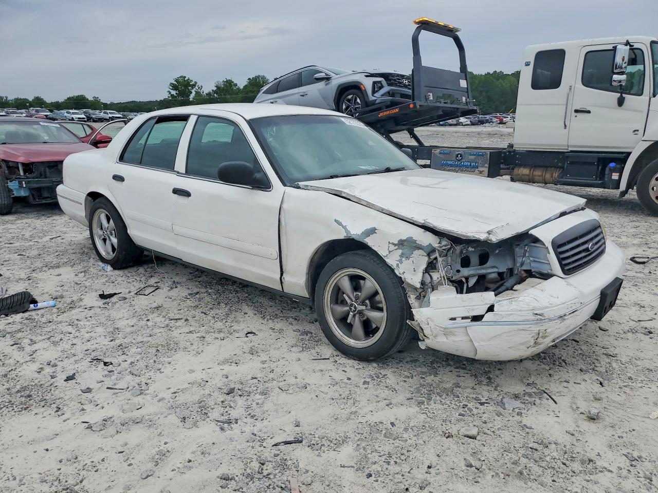 2003 Ford Crown Victoria Police Interceptor White vin: 2FAFP71W93X181418