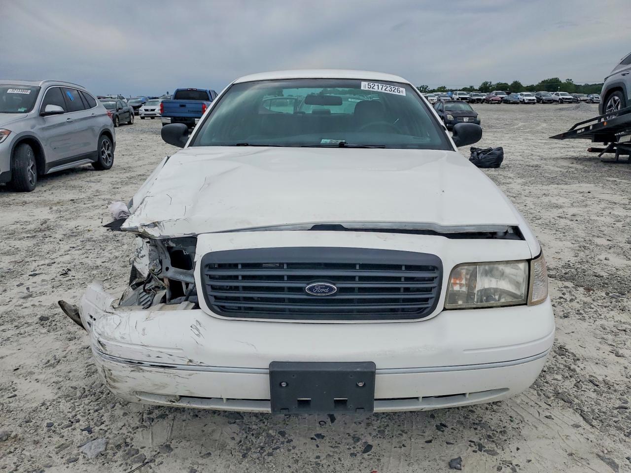 2003 Ford Crown Victoria Police Interceptor White vin: 2FAFP71W93X181418