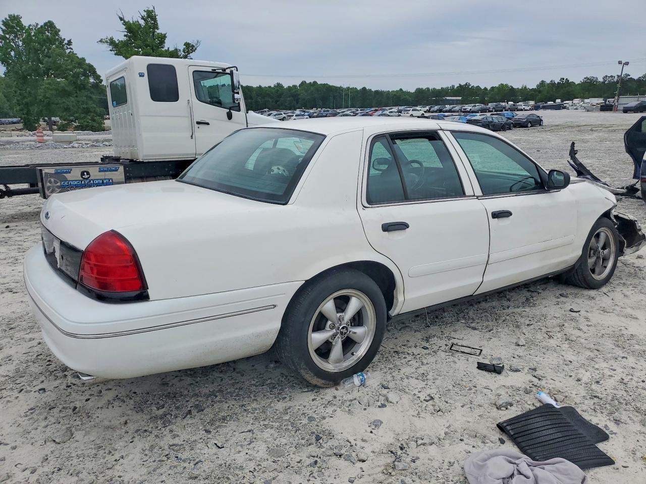 2003 Ford Crown Victoria Police Interceptor White vin: 2FAFP71W93X181418