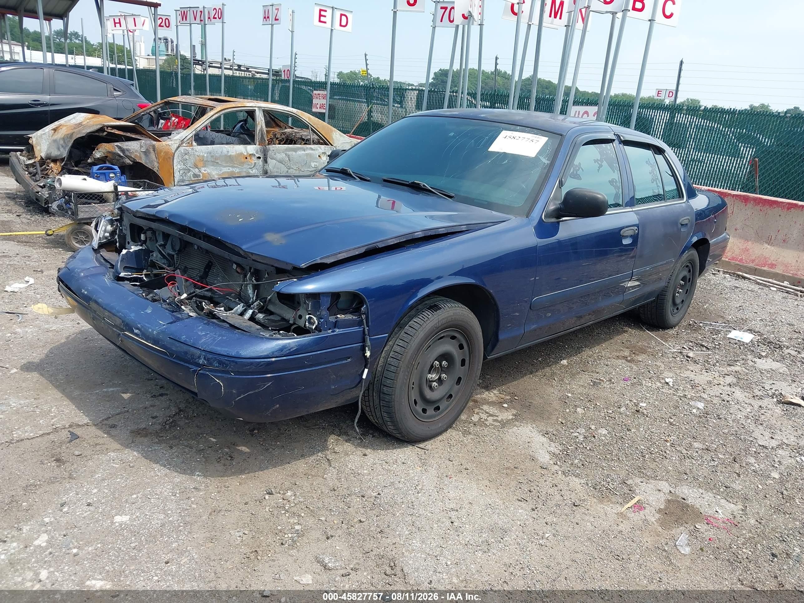 2005 Ford Crown Victoria Police Blue vin: 2FAFP71W95X158577