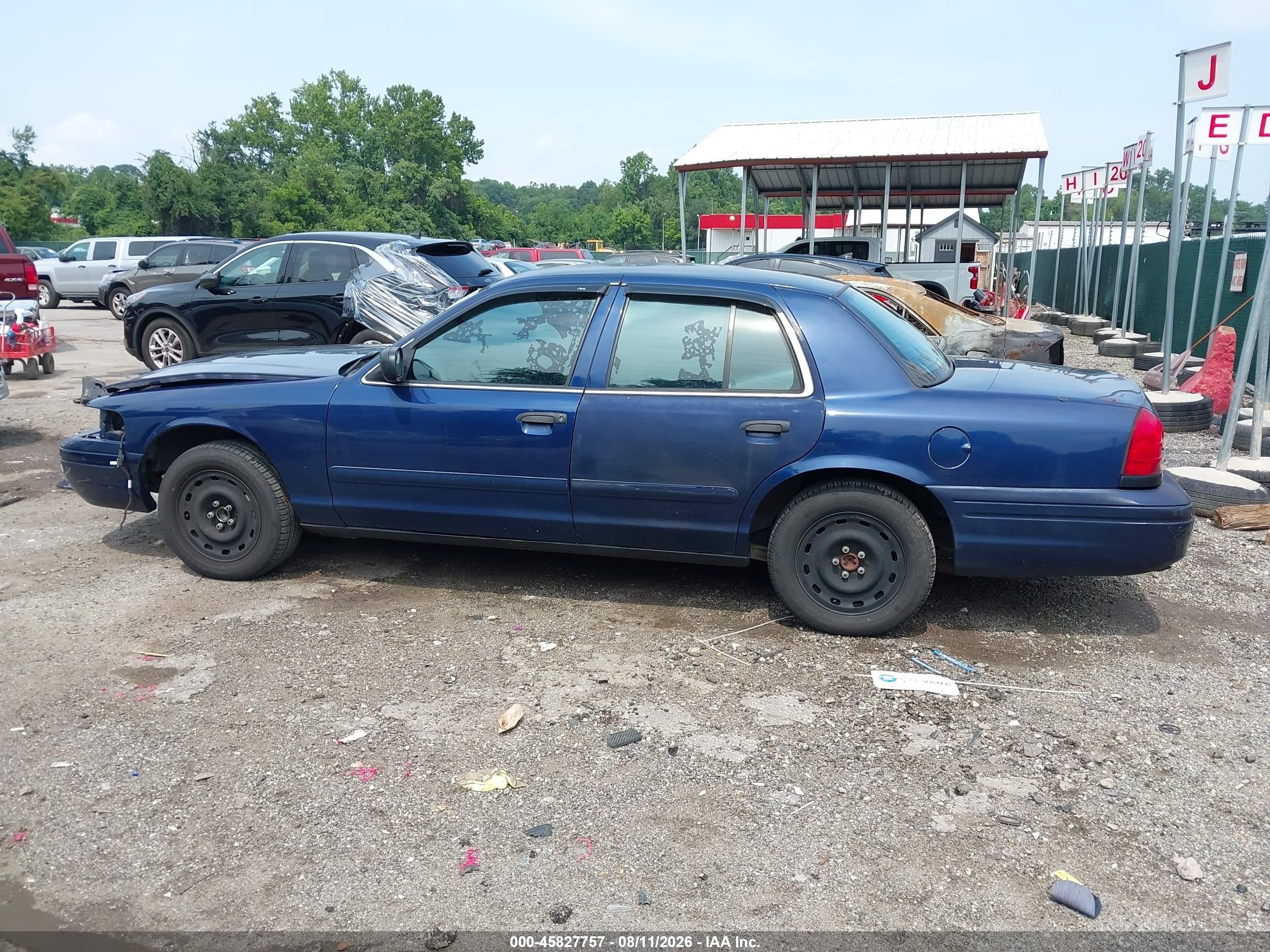 2005 Ford Crown Victoria Police Blue vin: 2FAFP71W95X158577