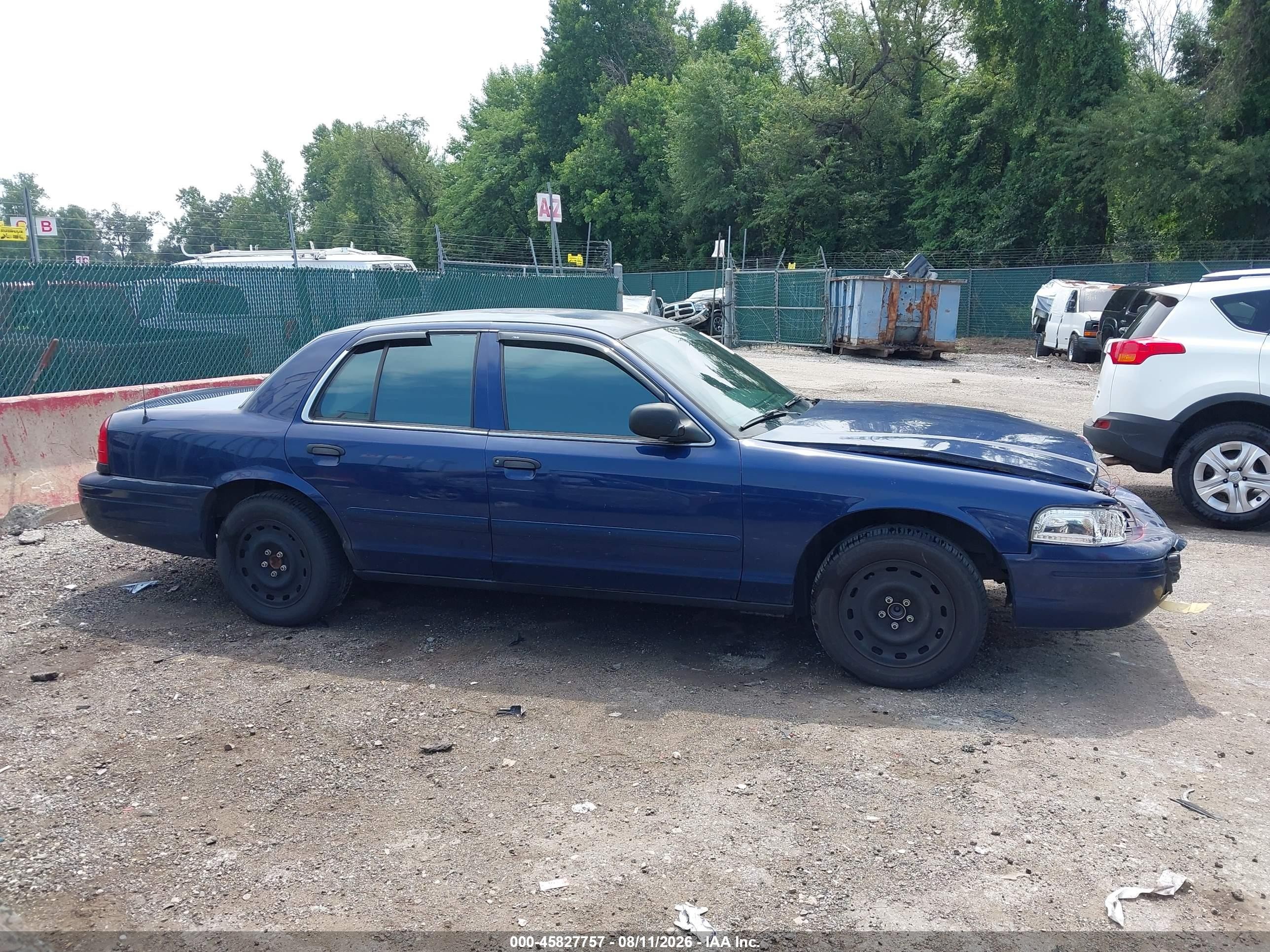 2005 Ford Crown Victoria Police Blue vin: 2FAFP71W95X158577