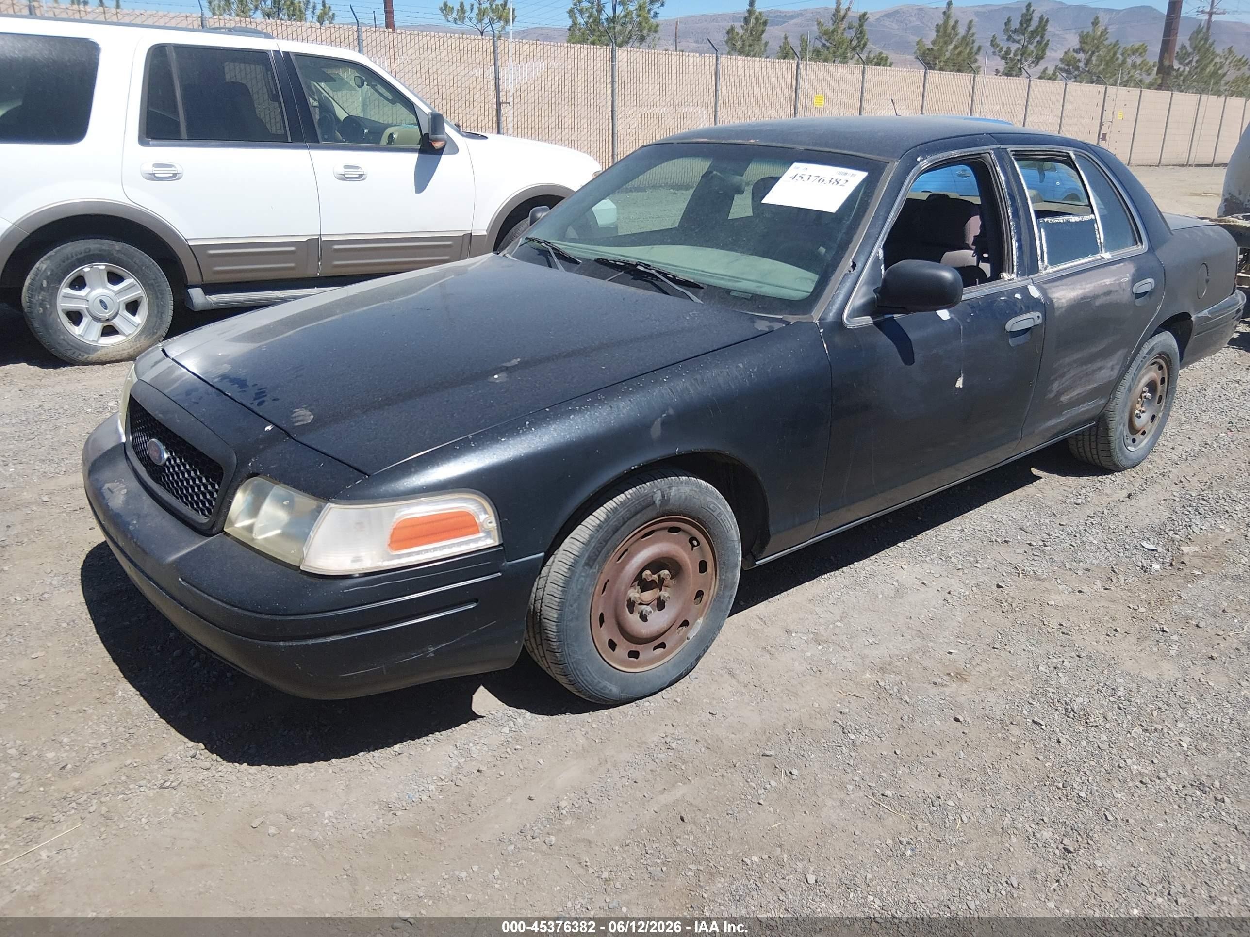 2004 Ford Crown Victoria Police Black vin: 2FAFP71WX4X158750