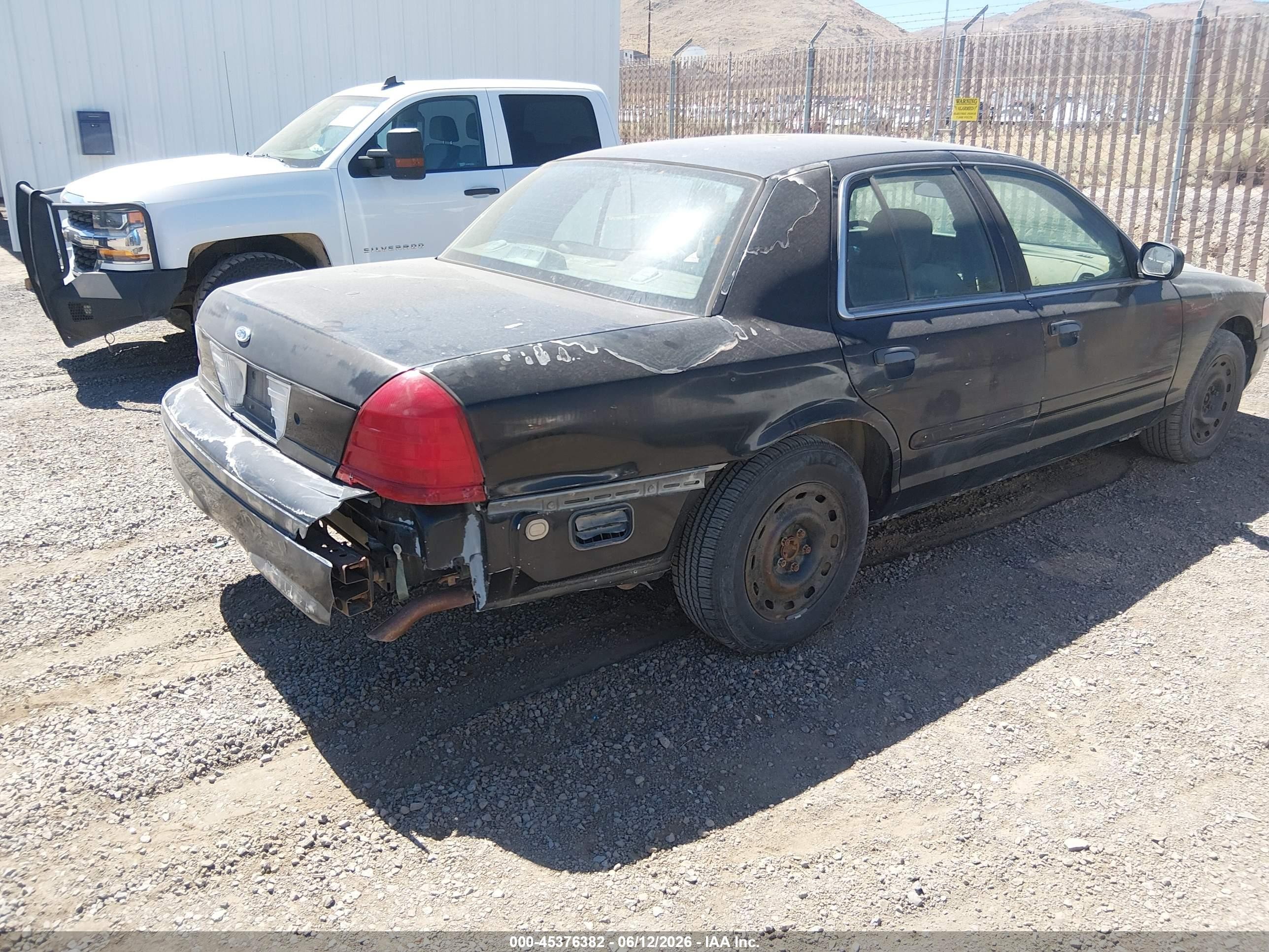 2004 Ford Crown Victoria Police Black vin: 2FAFP71WX4X158750