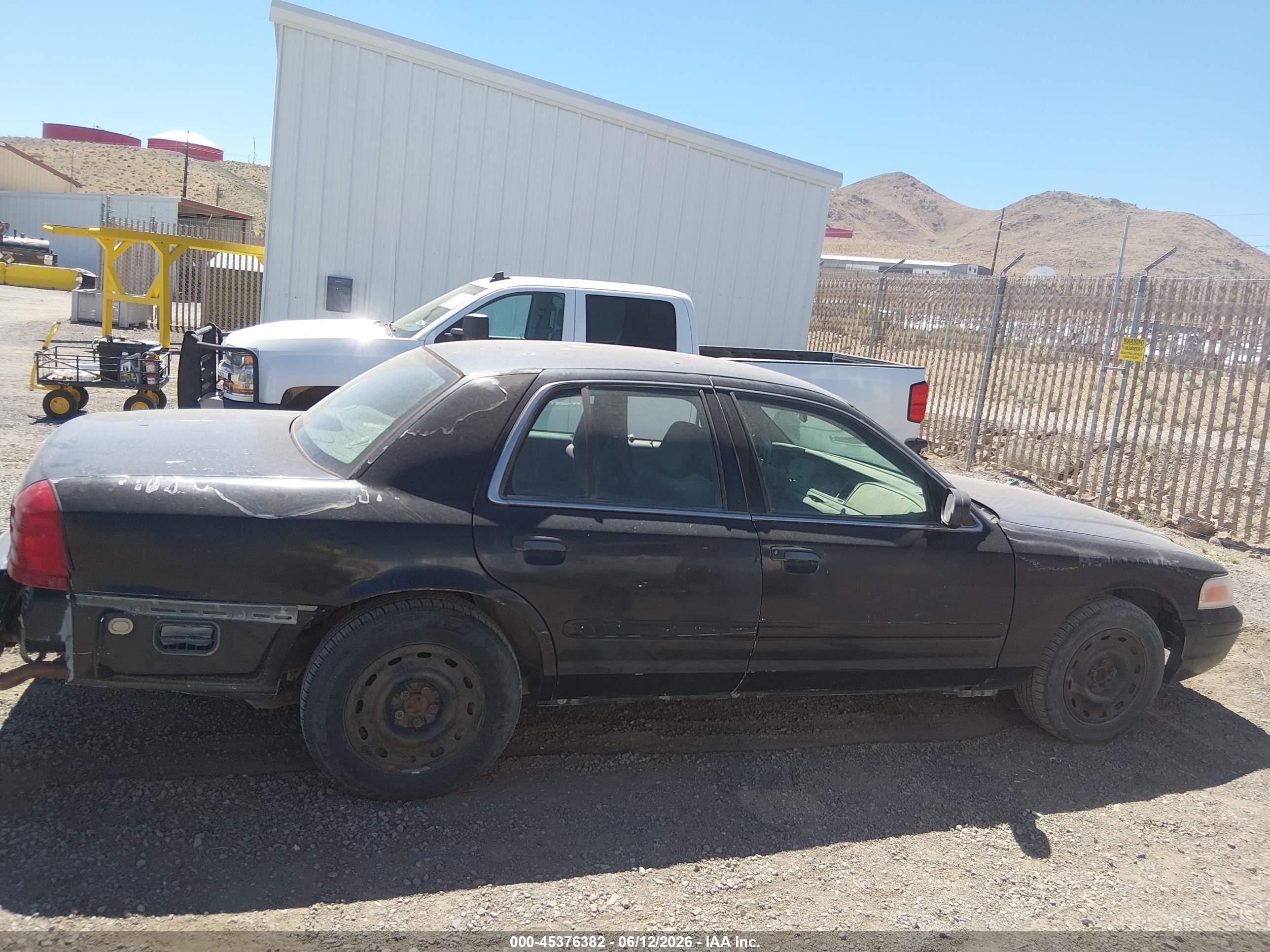 2004 Ford Crown Victoria Police Black vin: 2FAFP71WX4X158750