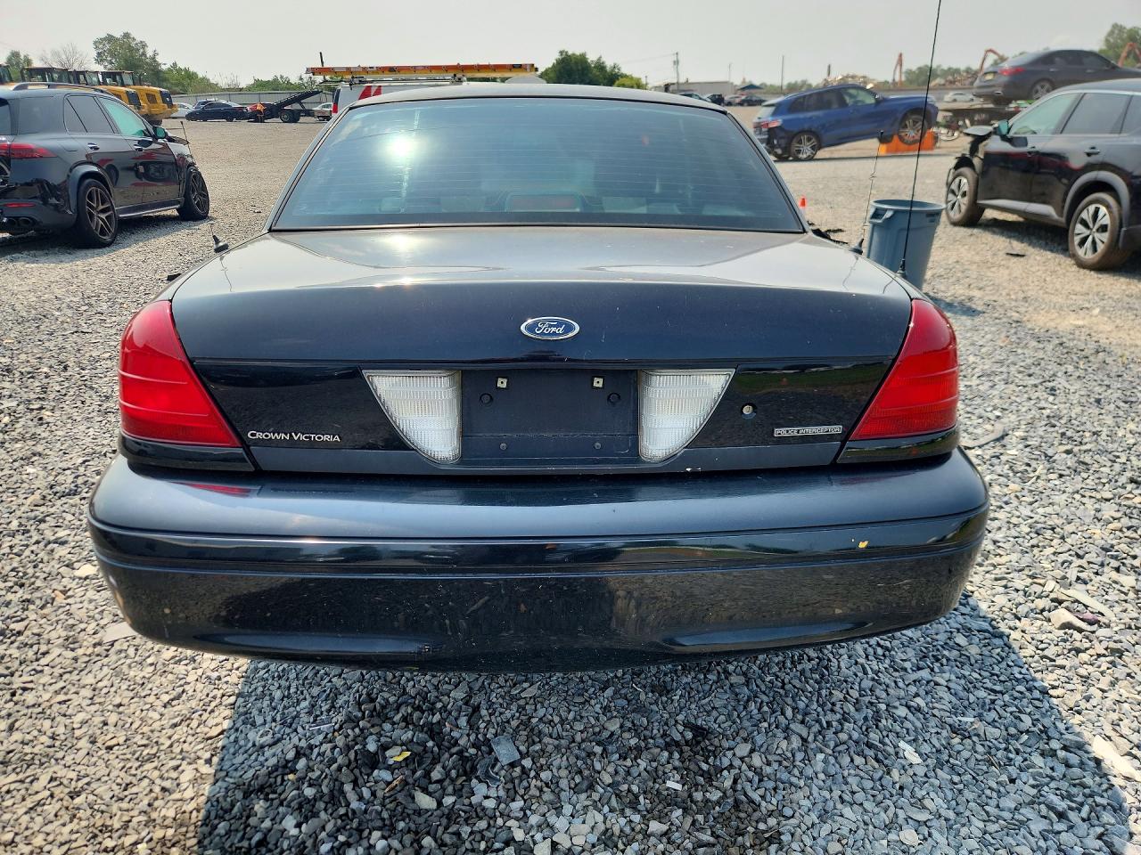 2005 Ford Crown Victoria Police Interceptor Black vin: 2FAFP71WX5X177509