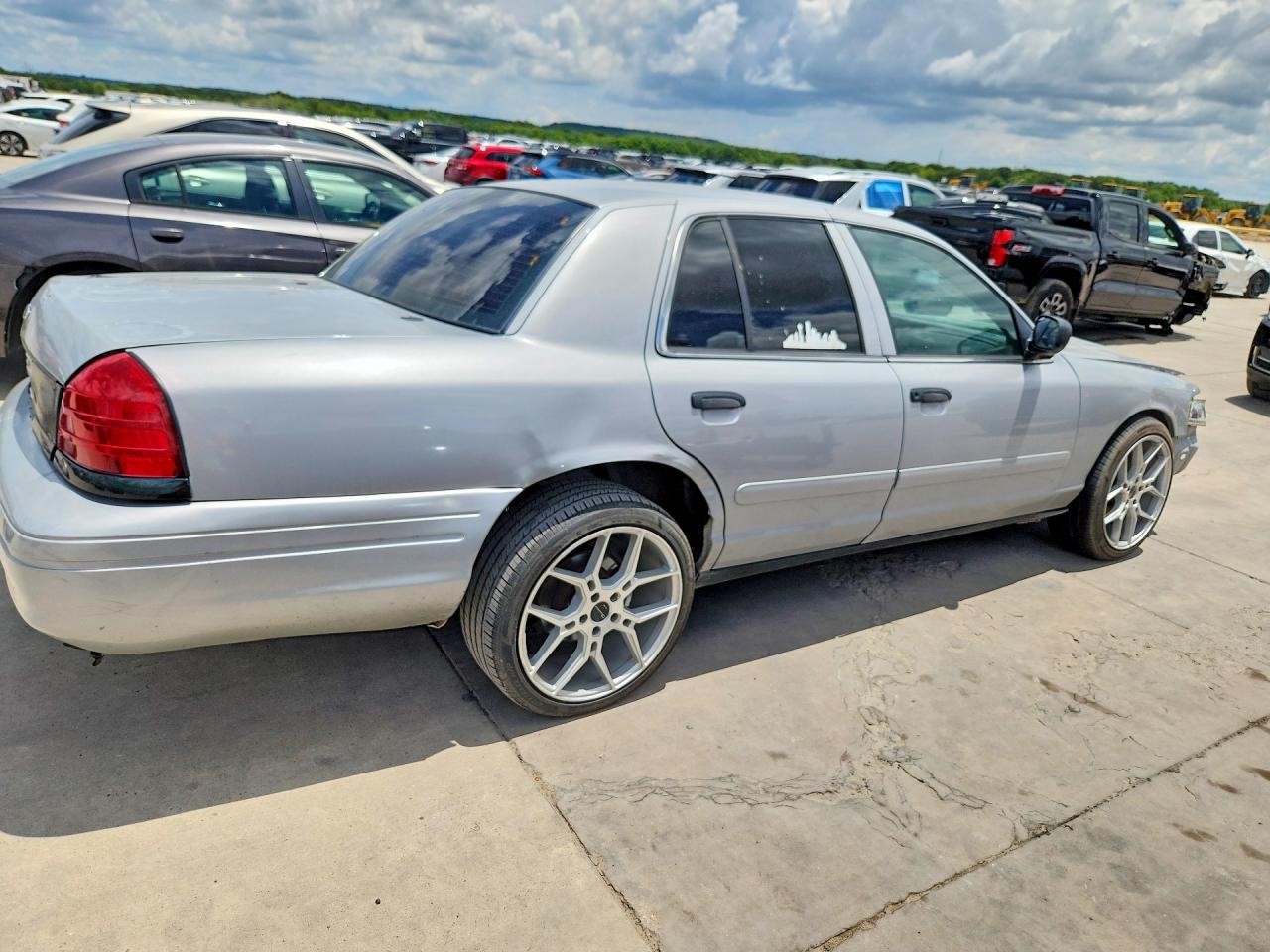 2007 Ford Crown Victoria Police Interceptor Silver vin: 2FAFP71WX7X135666