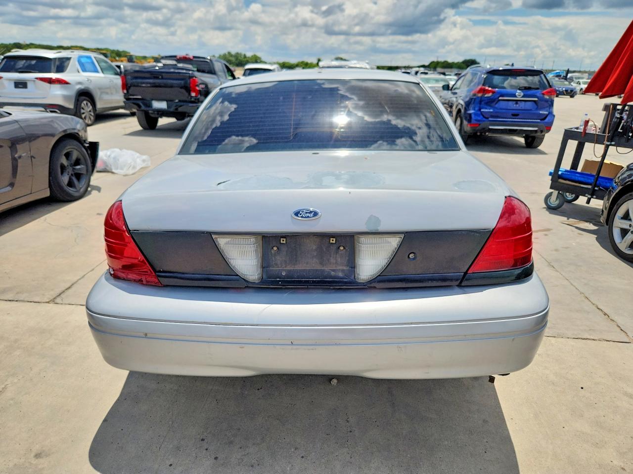 2007 Ford Crown Victoria Police Interceptor Silver vin: 2FAFP71WX7X135666