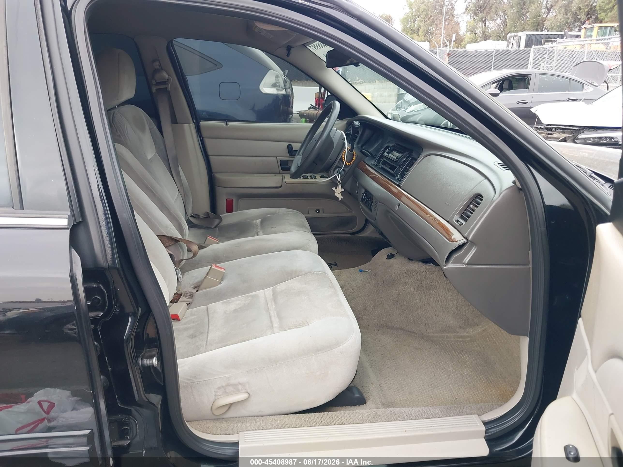 2008 Ford Crown Victoria Standard Black vin: 2FAFP73V08X171243
