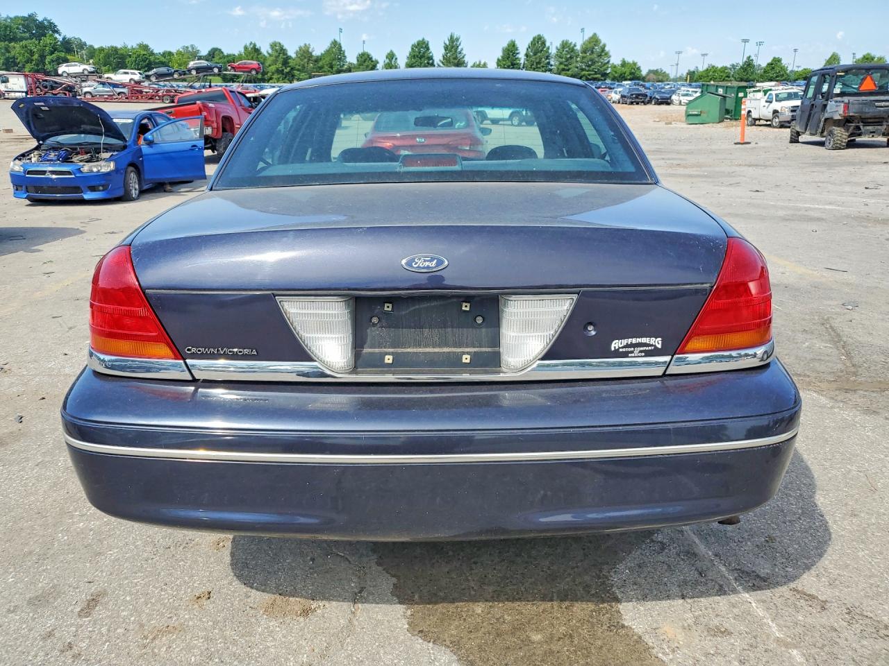 1999 Ford Crown Victoria Blue vin: 2FAFP73W0XX121210