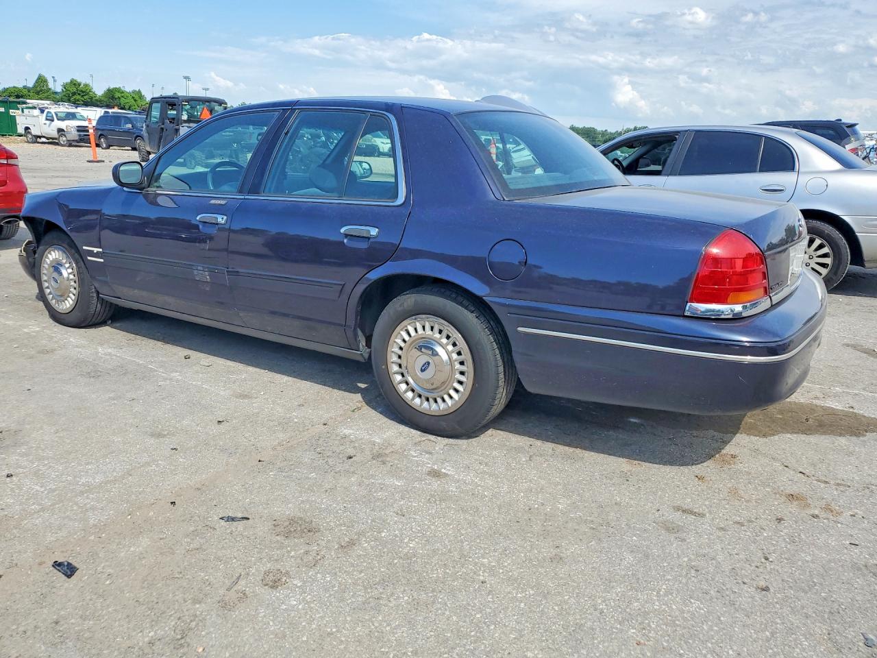 1999 Ford Crown Victoria Blue vin: 2FAFP73W0XX121210