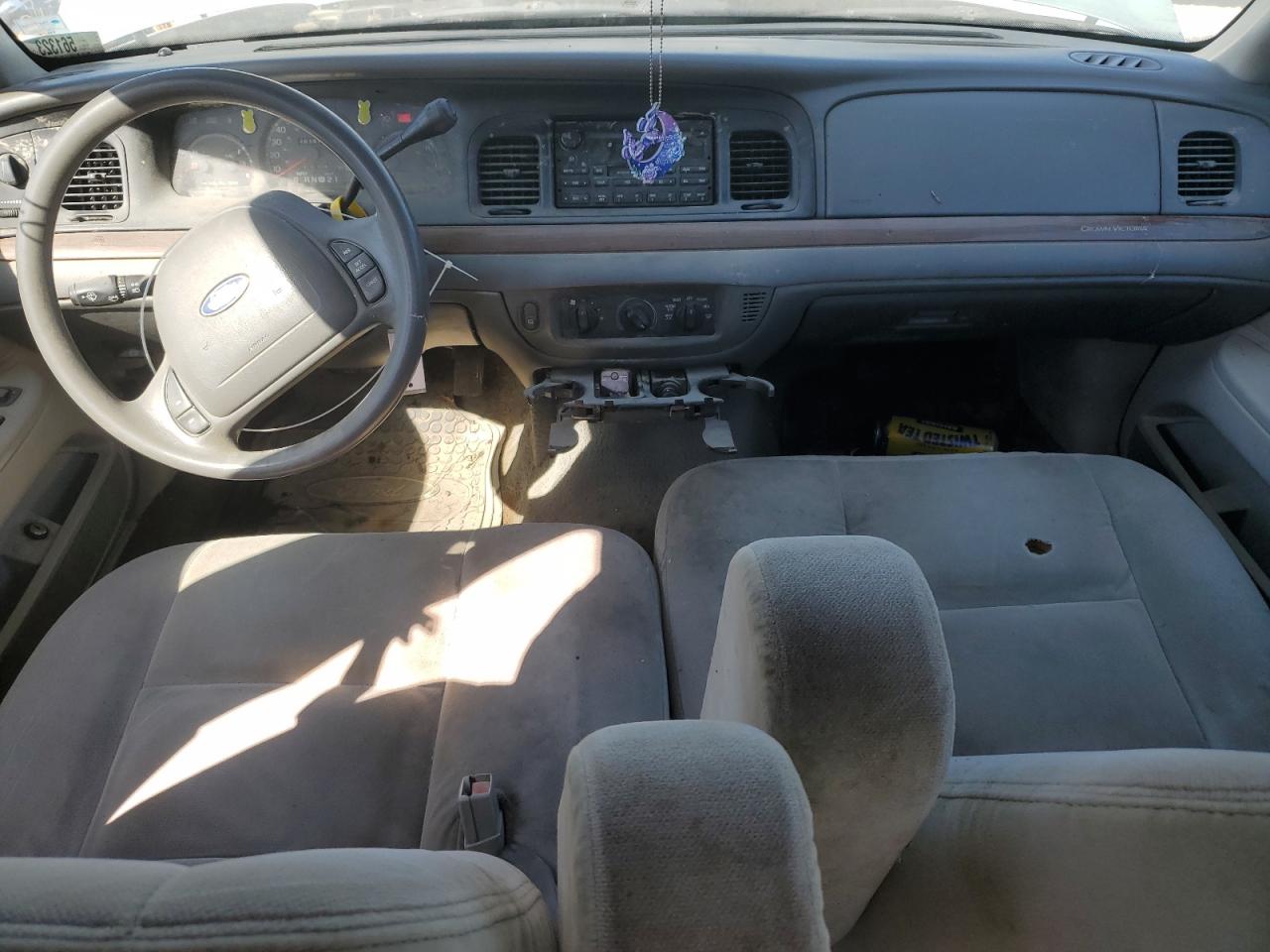 2004 Ford Crown Victoria Blue vin: 2FAFP73W14X114178
