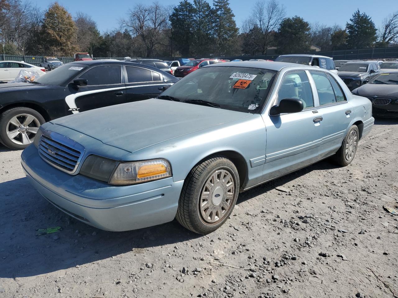 2004 Ford Crown Victoria Blue vin: 2FAFP73W14X114178