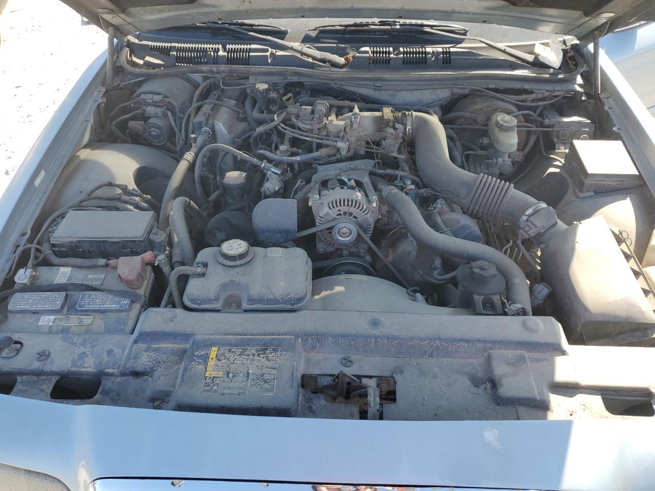 2004 Ford Crown Victoria Blue vin: 2FAFP73W14X114178