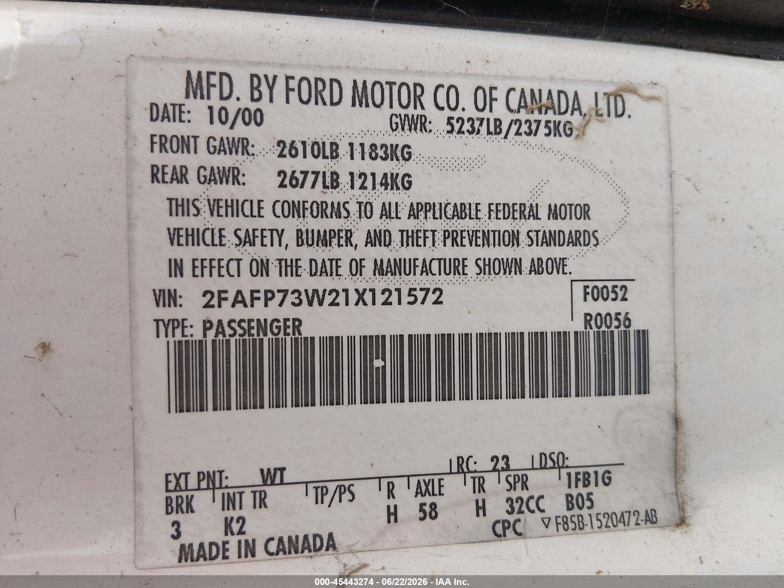 2001 Ford Crown Victoria   White vin: 2FAFP73W21X121572