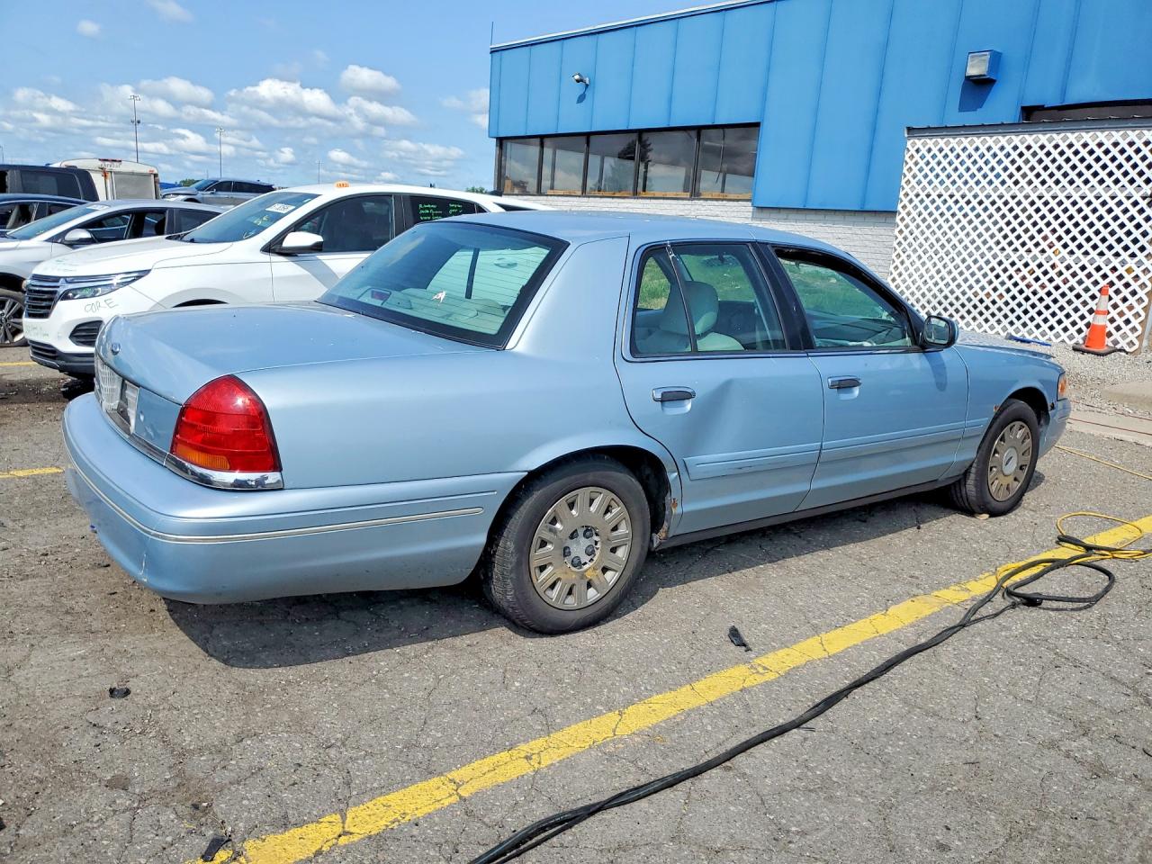 2003 Ford Crown Victoria Синий vin: 2FAFP73W23X141856
