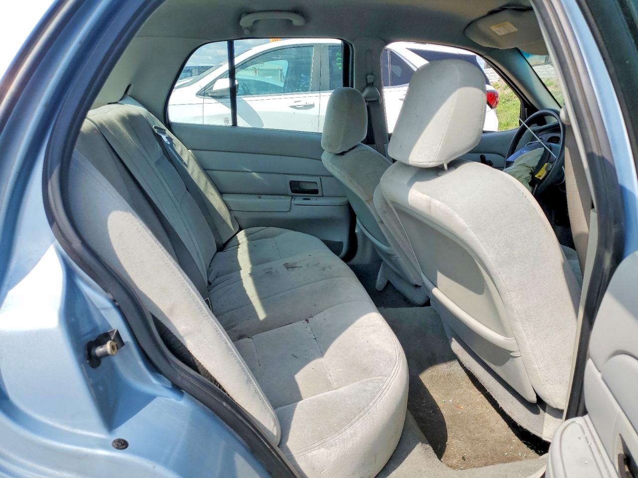 2003 Ford Crown Victoria Синий vin: 2FAFP73W23X141856