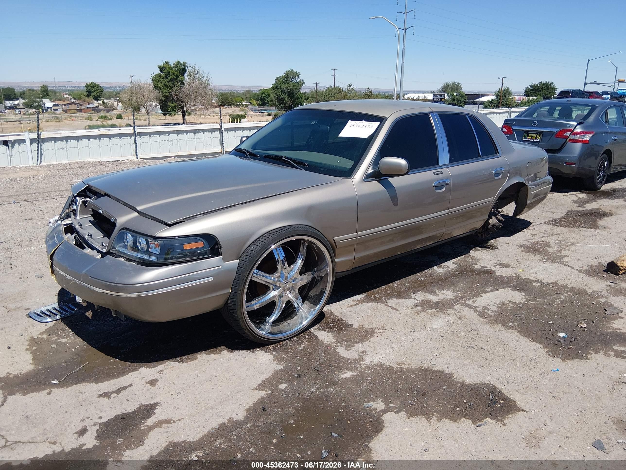 2003 Ford Crown Victoria Standard Желто-коричневый vin: 2FAFP73W63X108861