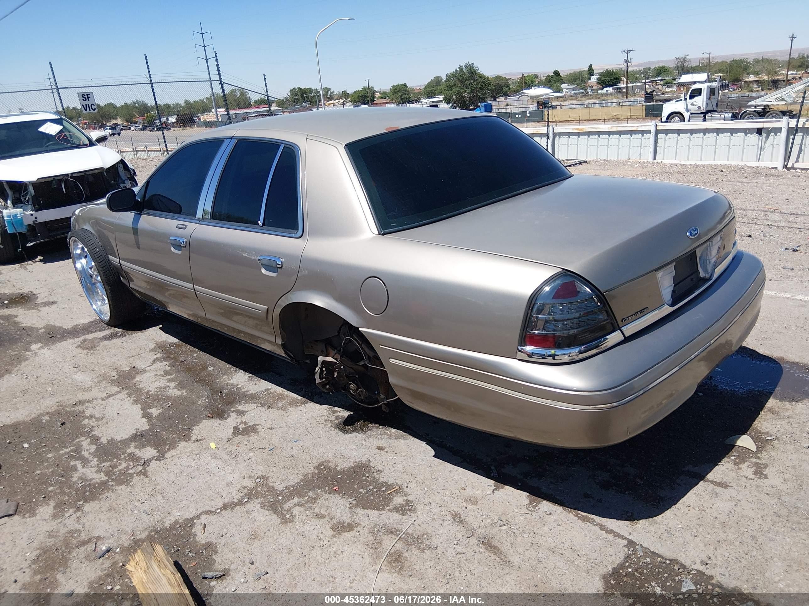 2003 Ford Crown Victoria Standard Желто-коричневый vin: 2FAFP73W63X108861