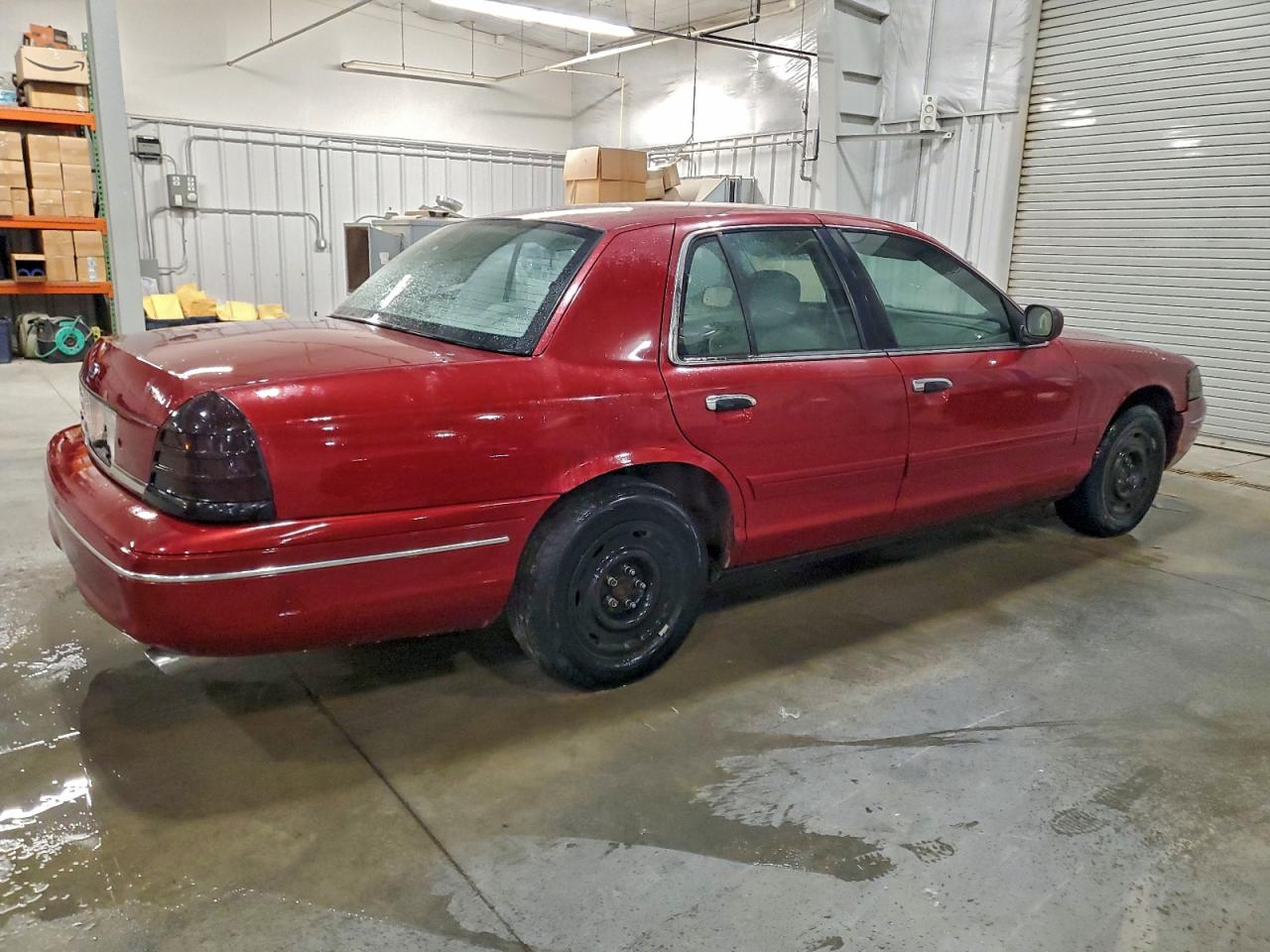 2003 Ford Crown Victoria Maroon vin: 2FAFP73W63X124476