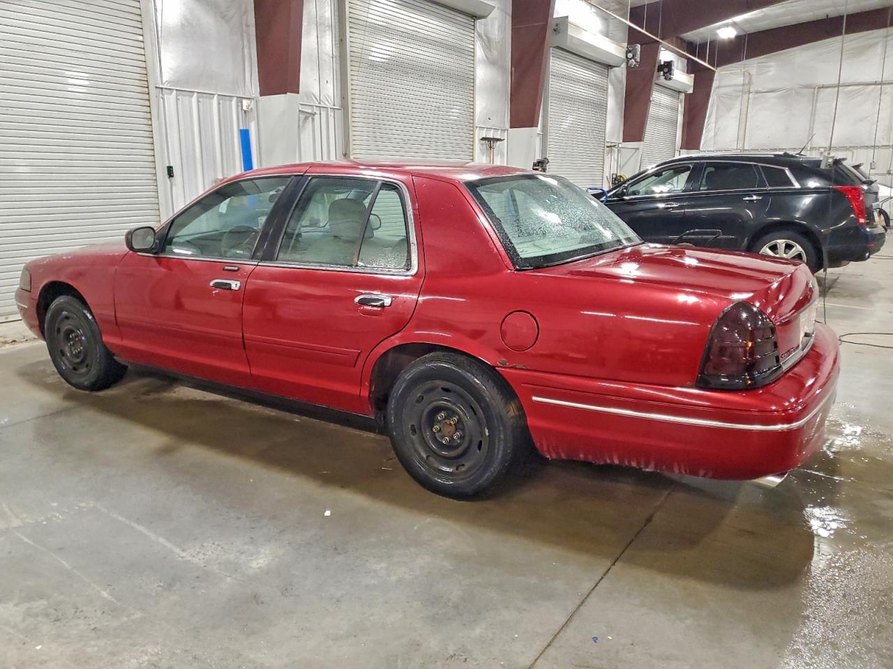2003 Ford Crown Victoria Maroon vin: 2FAFP73W63X124476