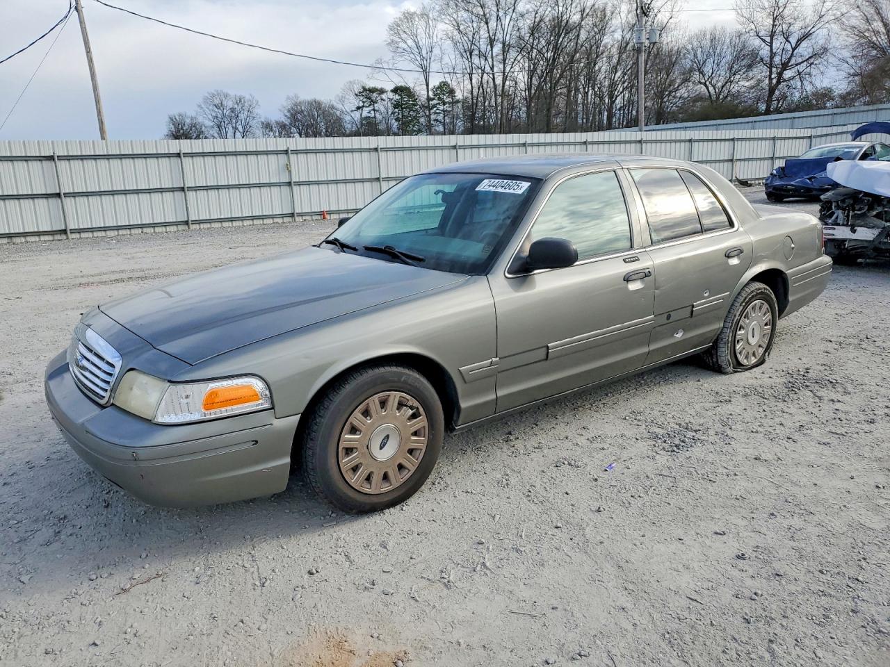 2004 Ford Crown Victoria Gray vin: 2FAFP73W74X153096