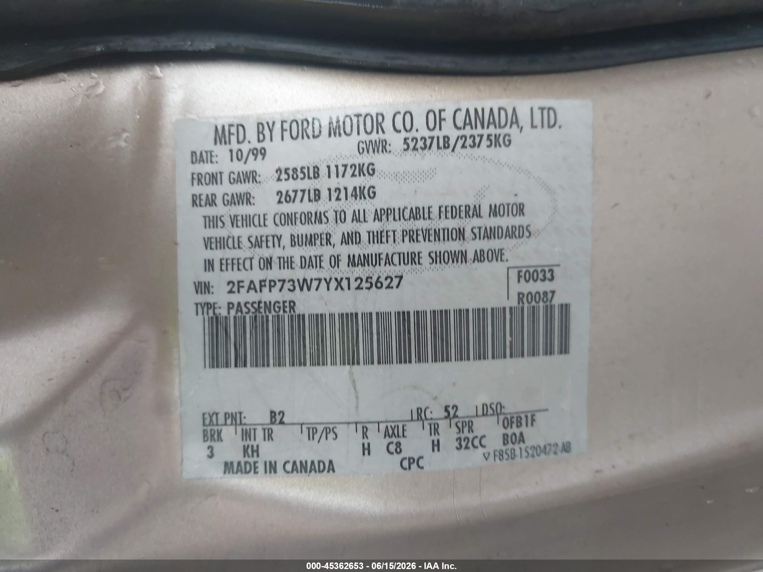 2000 Ford Crown Victoria   Tan vin: 2FAFP73W7YX125627