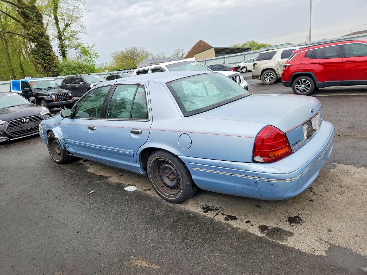 2000 Ford Crown Victoria Blue vin: 2FAFP73W7YX135963